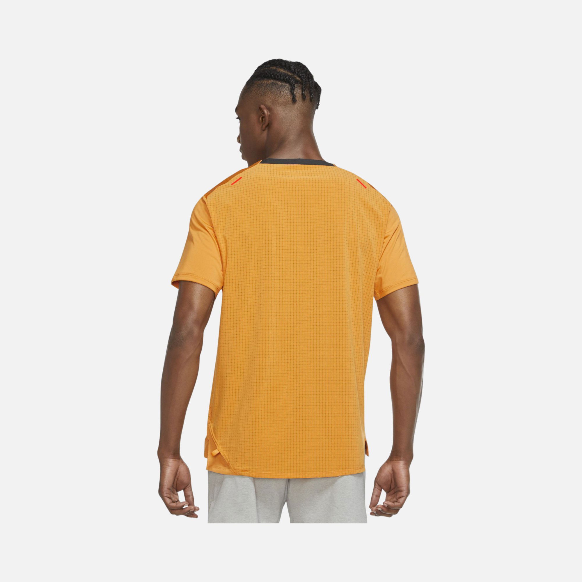 Nike Dri-Fit Rise 365 Trail Running Short-Sleeve Erkek Tişört