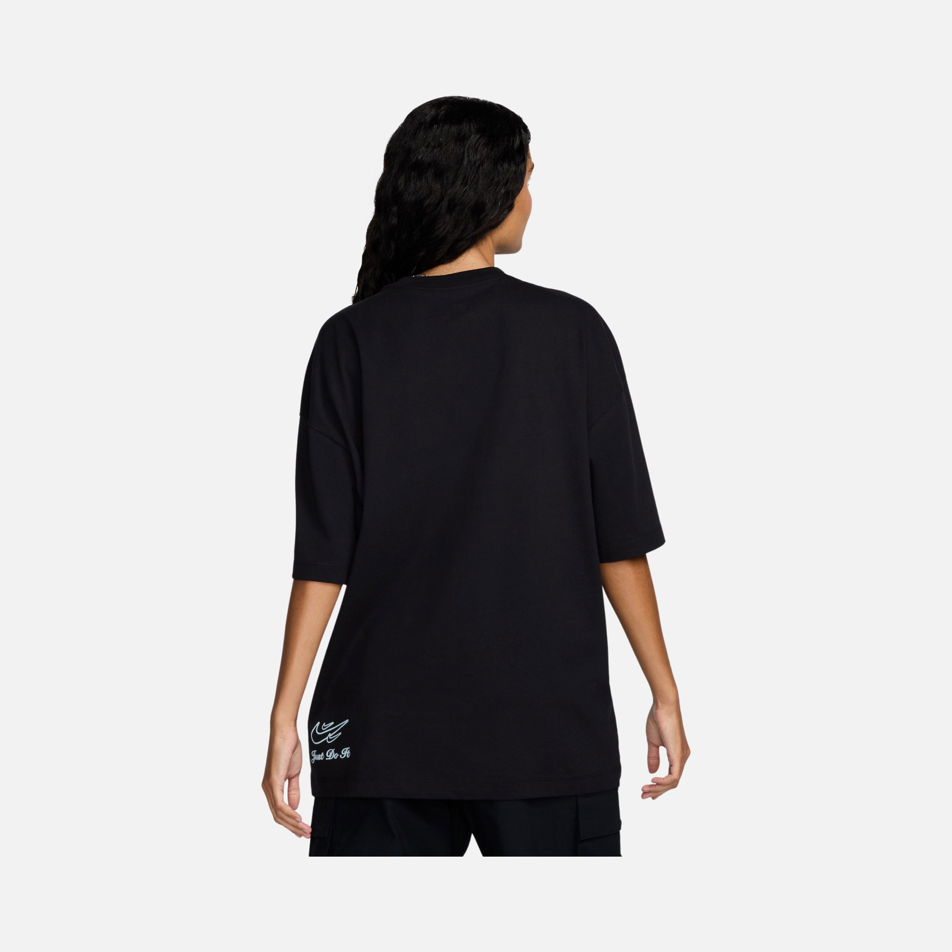 Nike Sportswear Dance Oversized Short-Sleeve Kadın Tişört