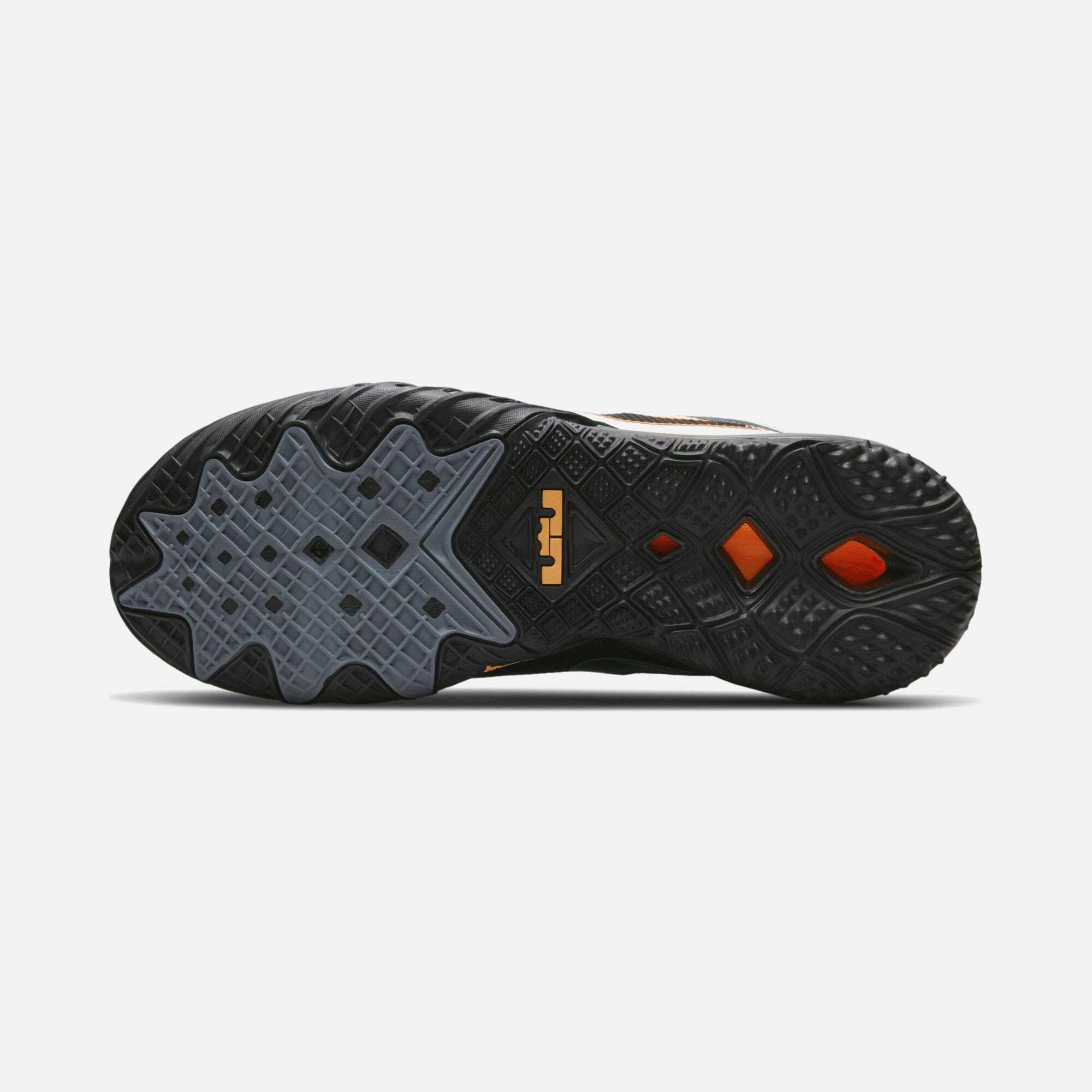 Nike LeBron James XVIII Low Erkek Basketbol Ayakkabısı