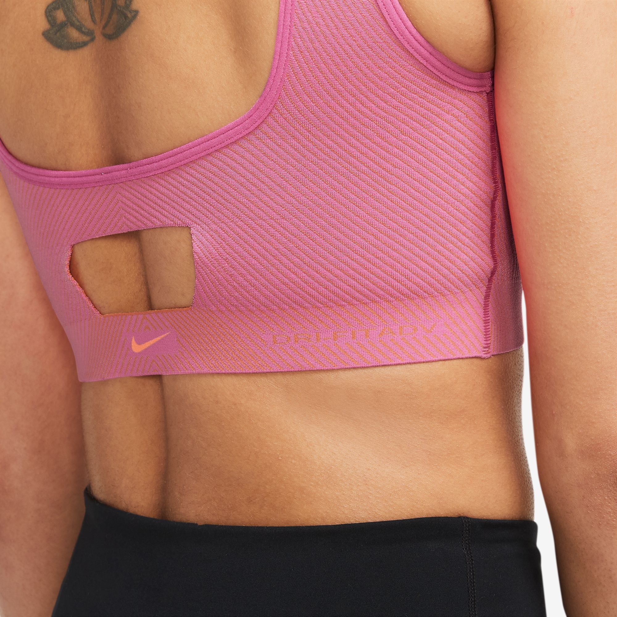 Nike Yoga Dri-Fit ADV Indy Seamless Light-Support Training Kadın Bra