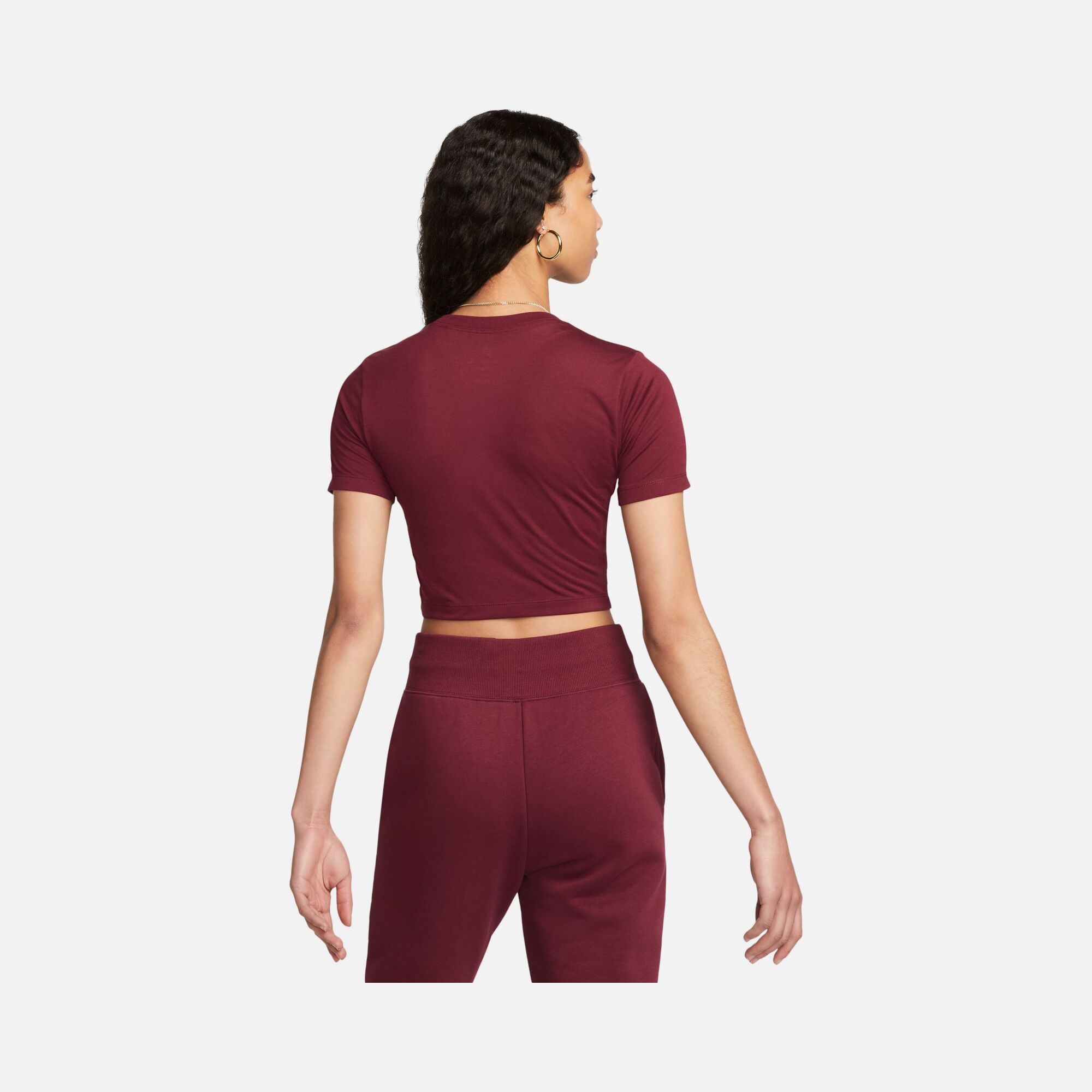 Nike Sportswear Slim Cropped Short-Sleeve Kadın Tişört