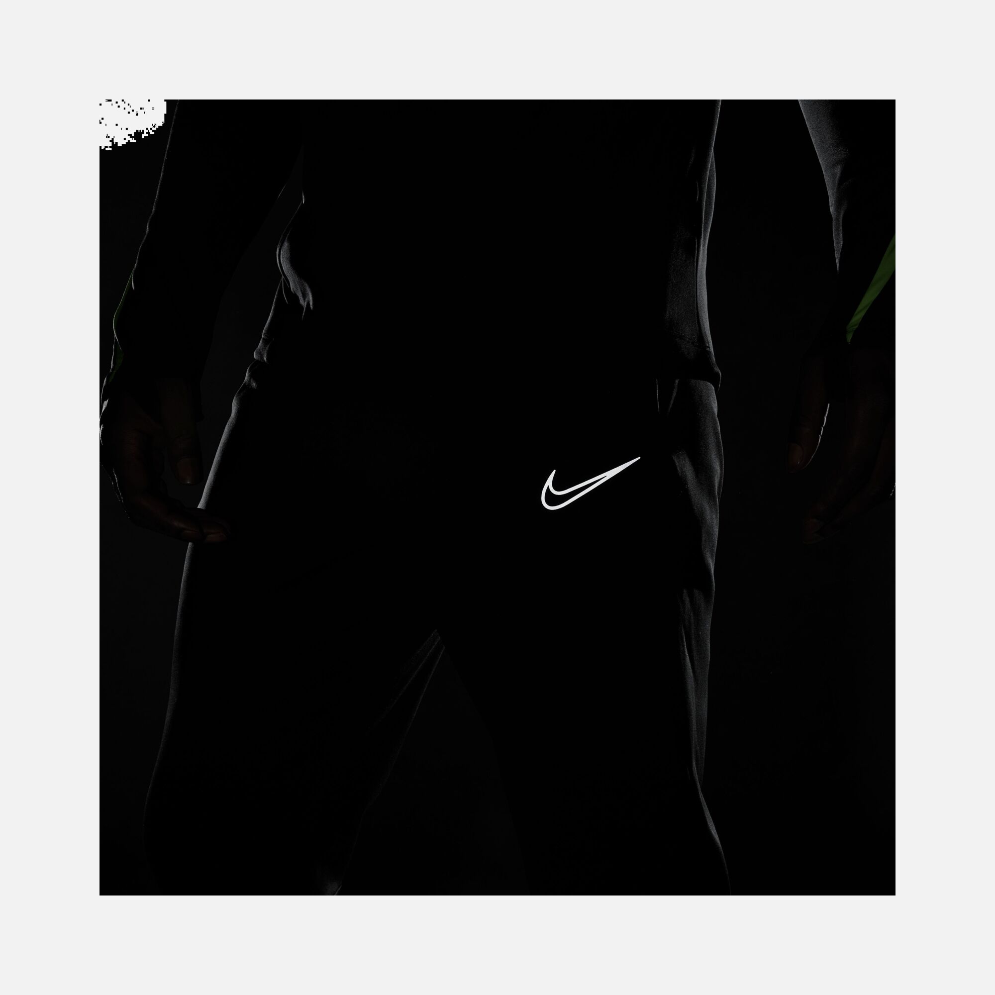 Nike Academy Winter Warrior Therma-Fit Football Erkek Eşofman Altı