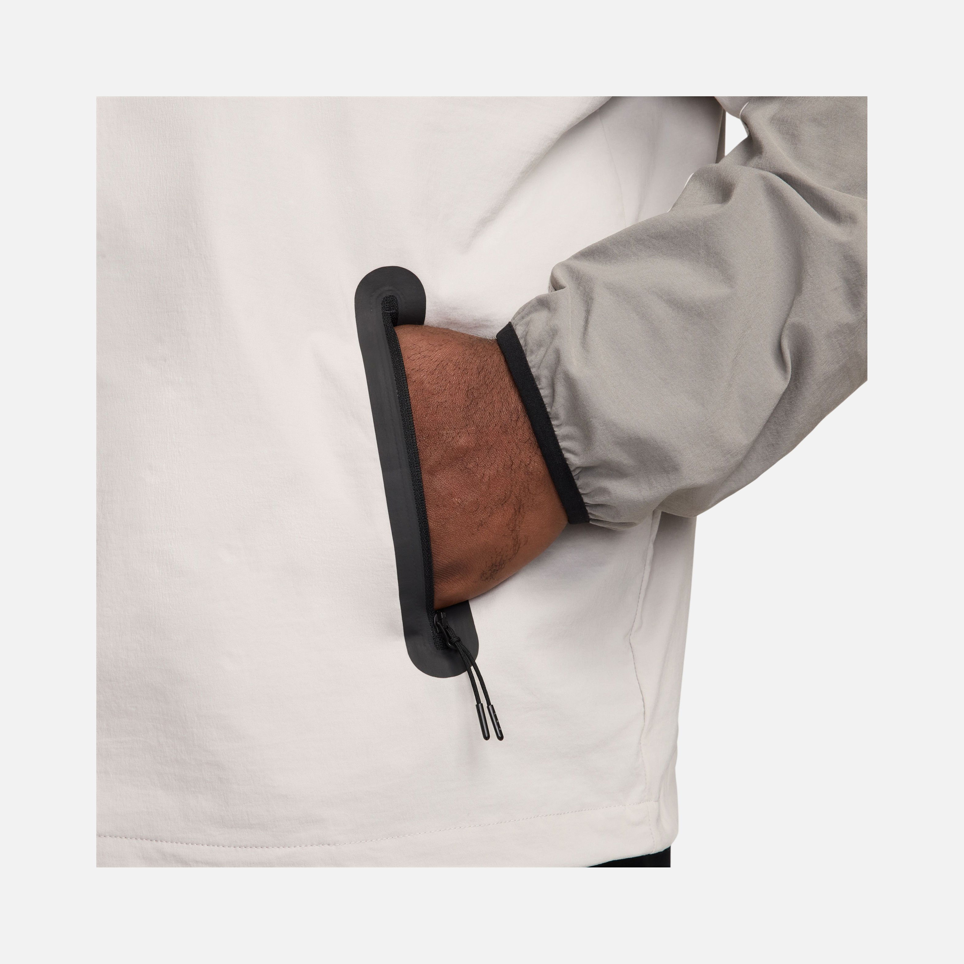 Nike Tech Woven Windrunner Full-Zip Hooded Erkek Ceket