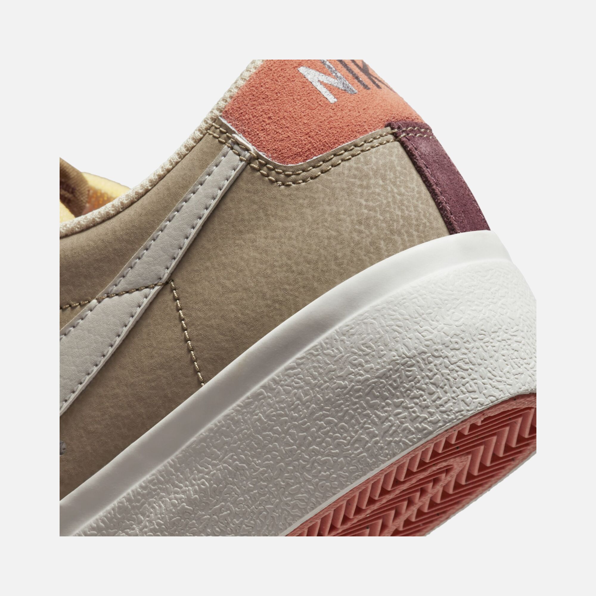 Nike Blazer Low Platform SP Kadın Spor Ayakkabı