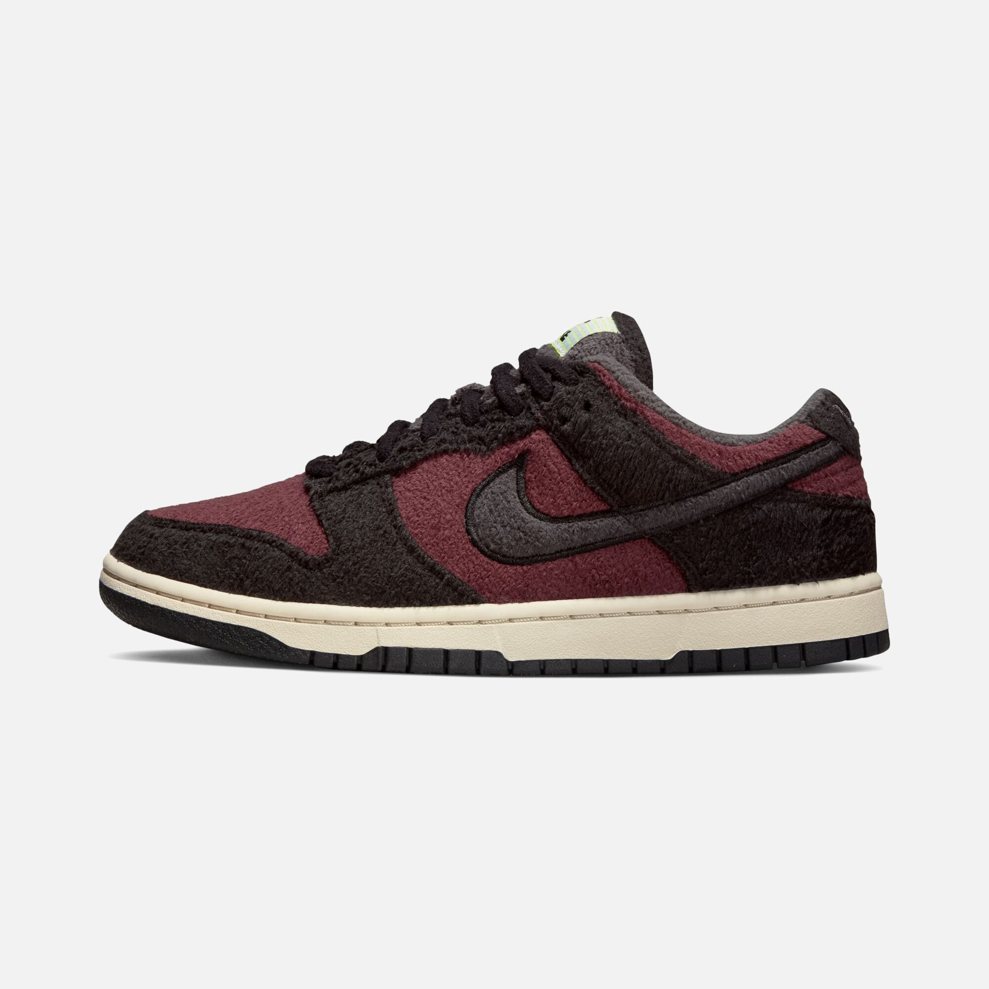Nike Dunk Low SE ''Chenille'' Kadın Spor Ayakkabı