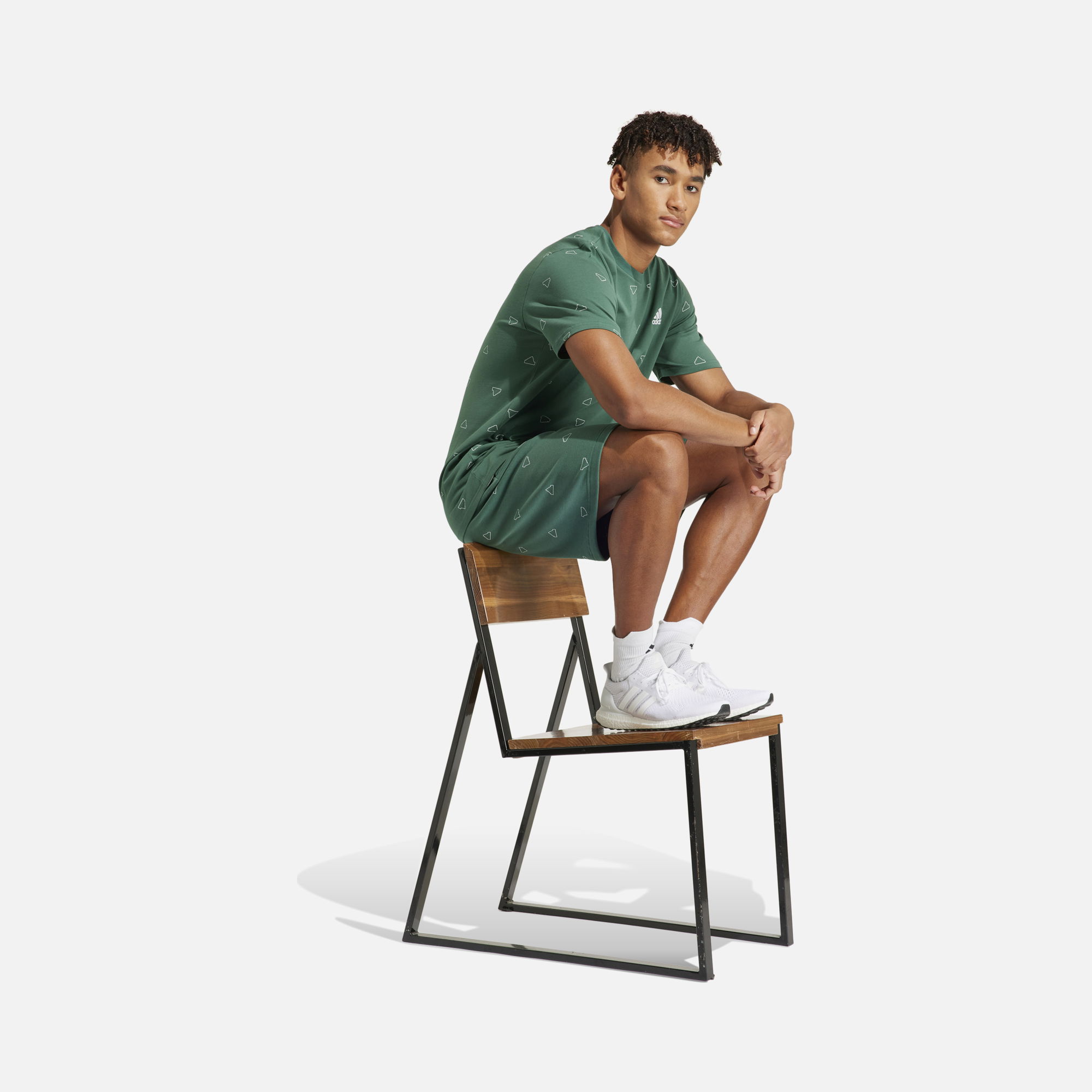 adidas Sportswear Monogram Graphic Erkek Şort