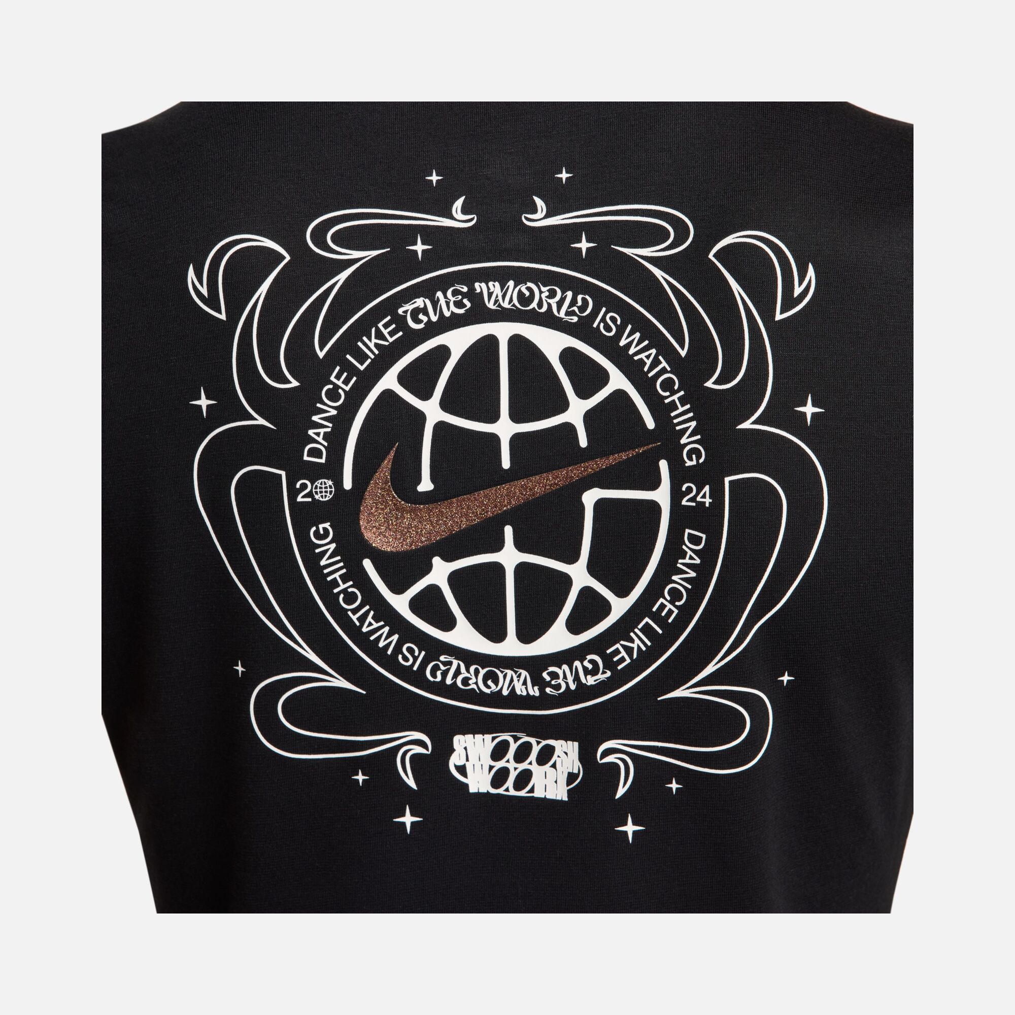 Nike Sportswear ''Dance Like Is Whatching'' Cropped Short-Sleeve Kadın Tişört