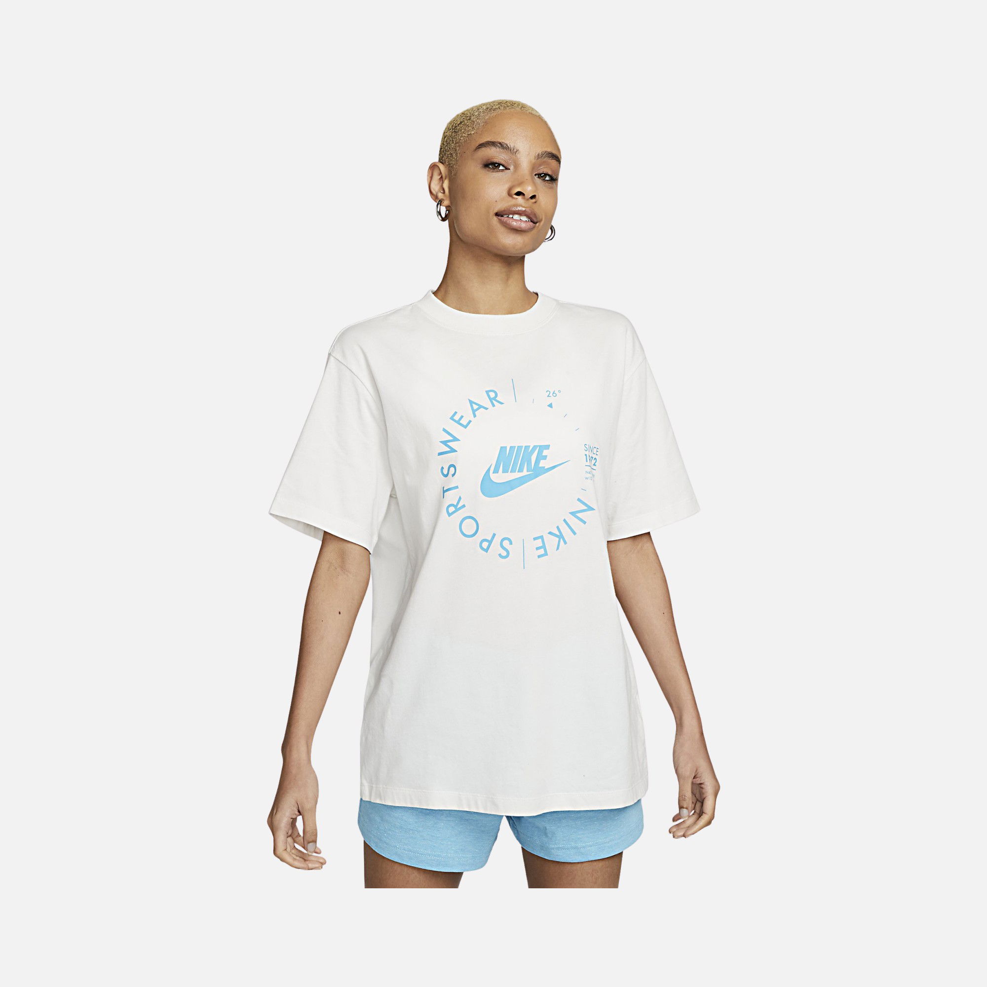 Nike Sportswear Gel-Sport Utility Printed Boyfriend Short-Sleeve Kadın Tişört