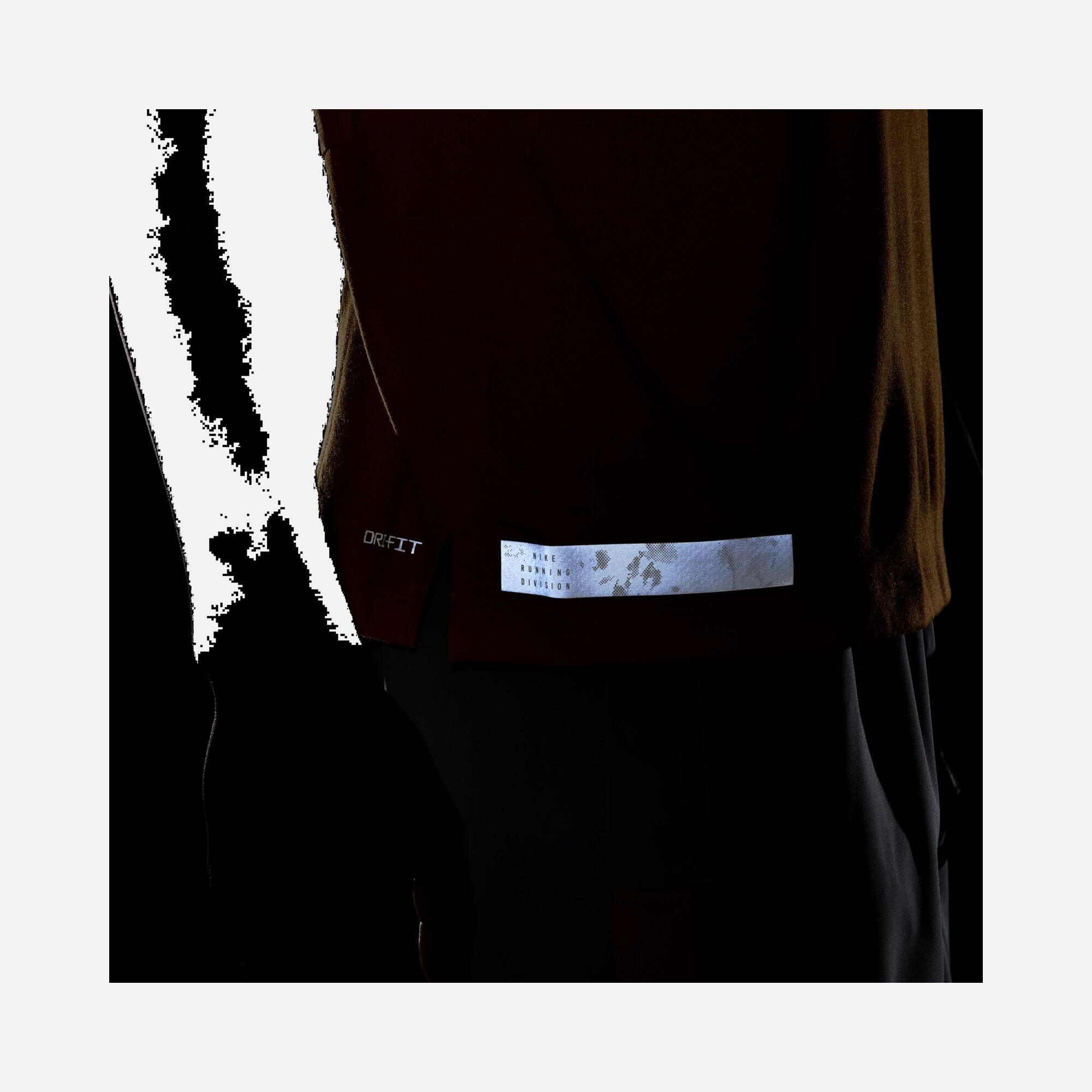 Nike Dri-Fit Run Division Rise 365 Sleeveles Erkek Atlet