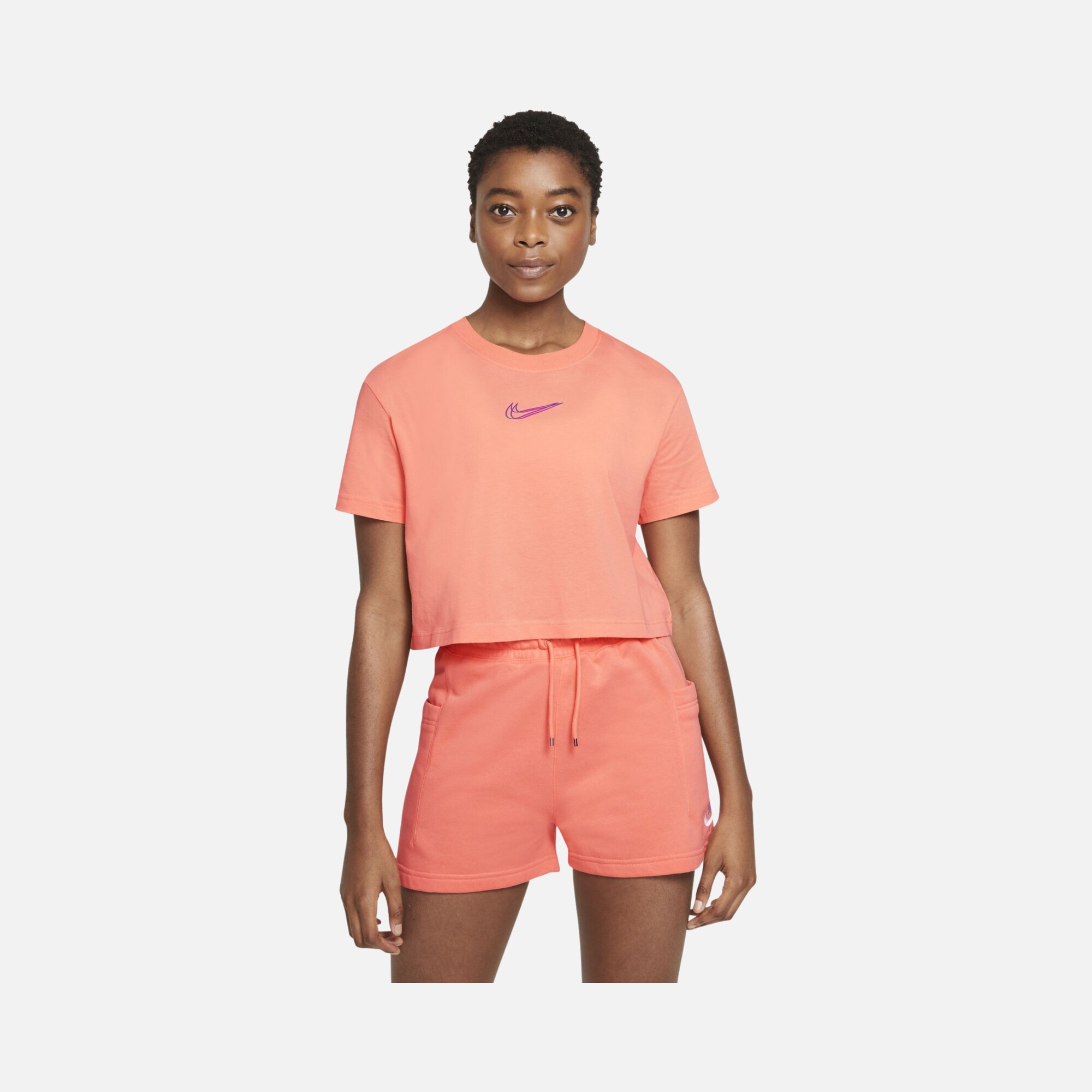 Nike Sportswear Cropped Dance Short-Sleeve Kadın Tişört