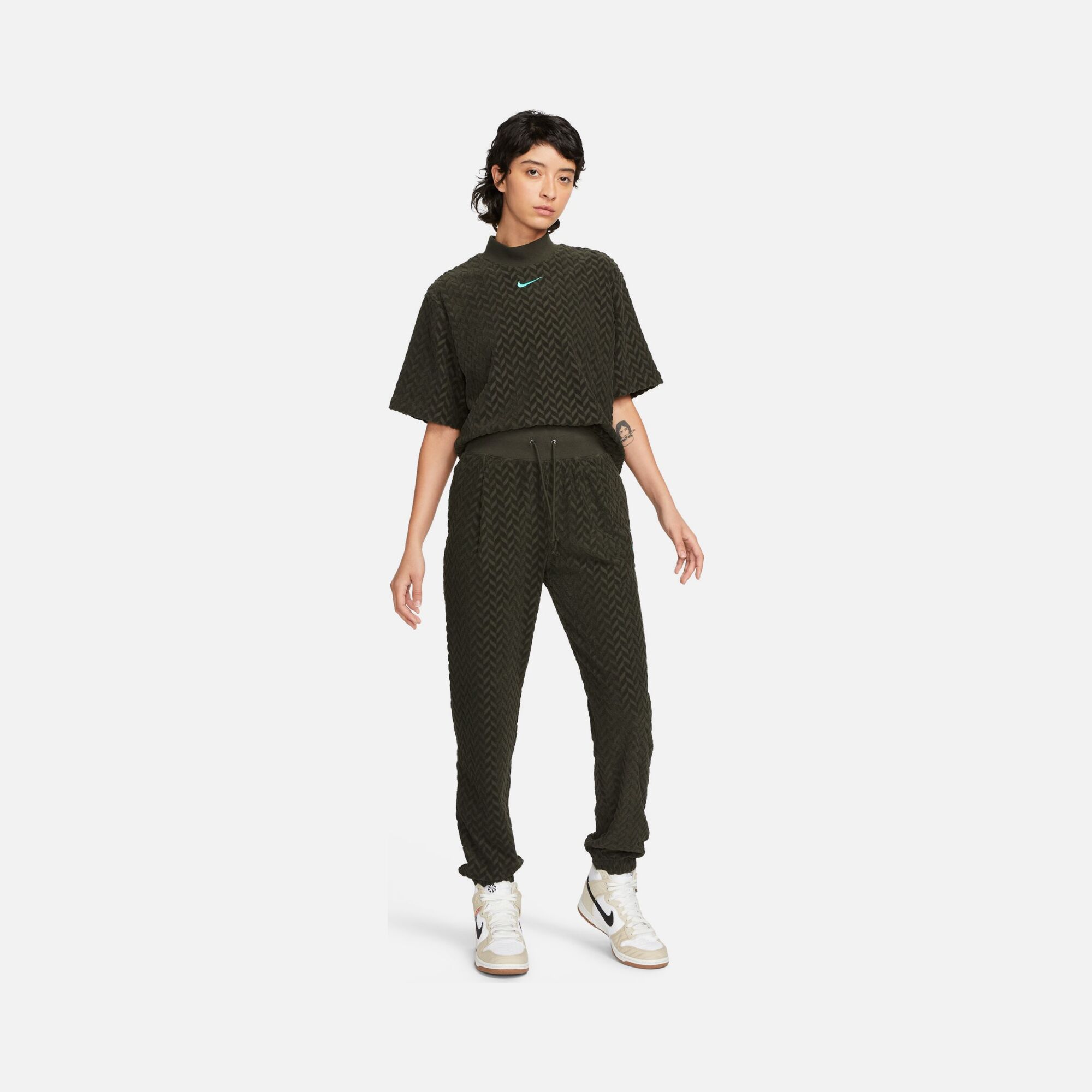 Nike Sportswear Everyday Mod High-Waisted AOJ Jogger Kadın Eşofman Altı