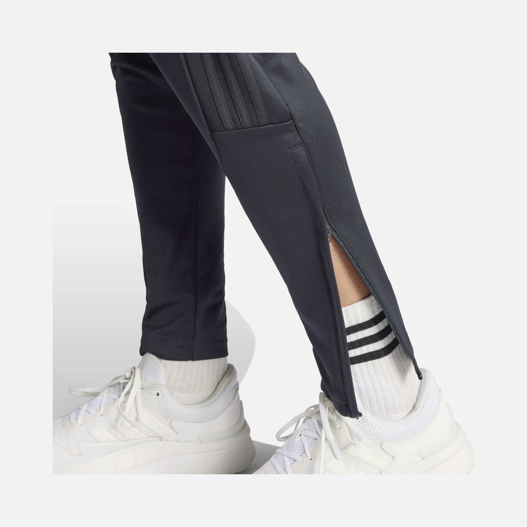 adidas Sportswear Tiro reflector 3-Stripes Zippered Leg Erkek Eşofman Altı