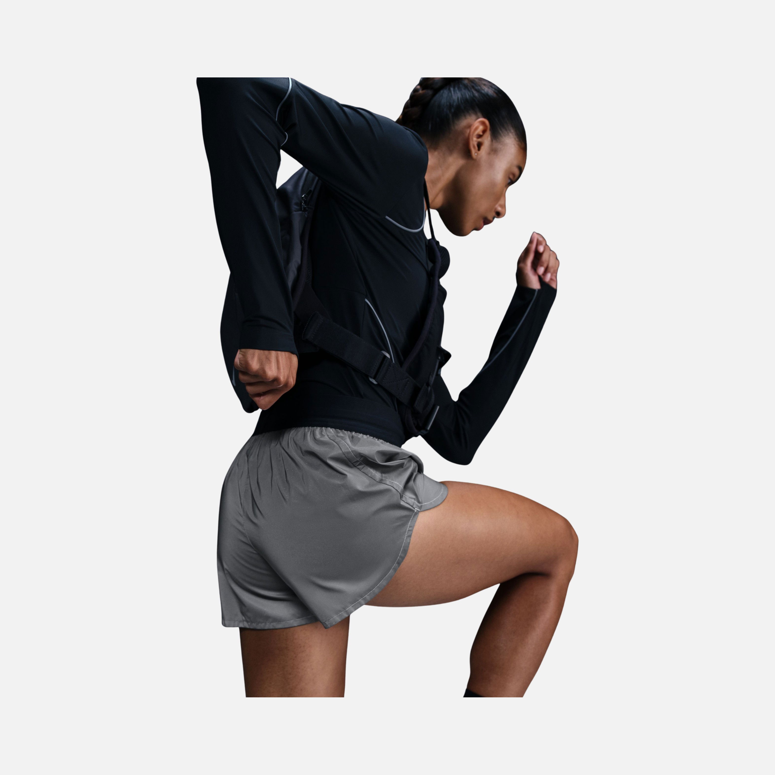 Nike Run Division 7.5cm (approx.) Mid Rise Unlined Reflective Running Kadın Şort