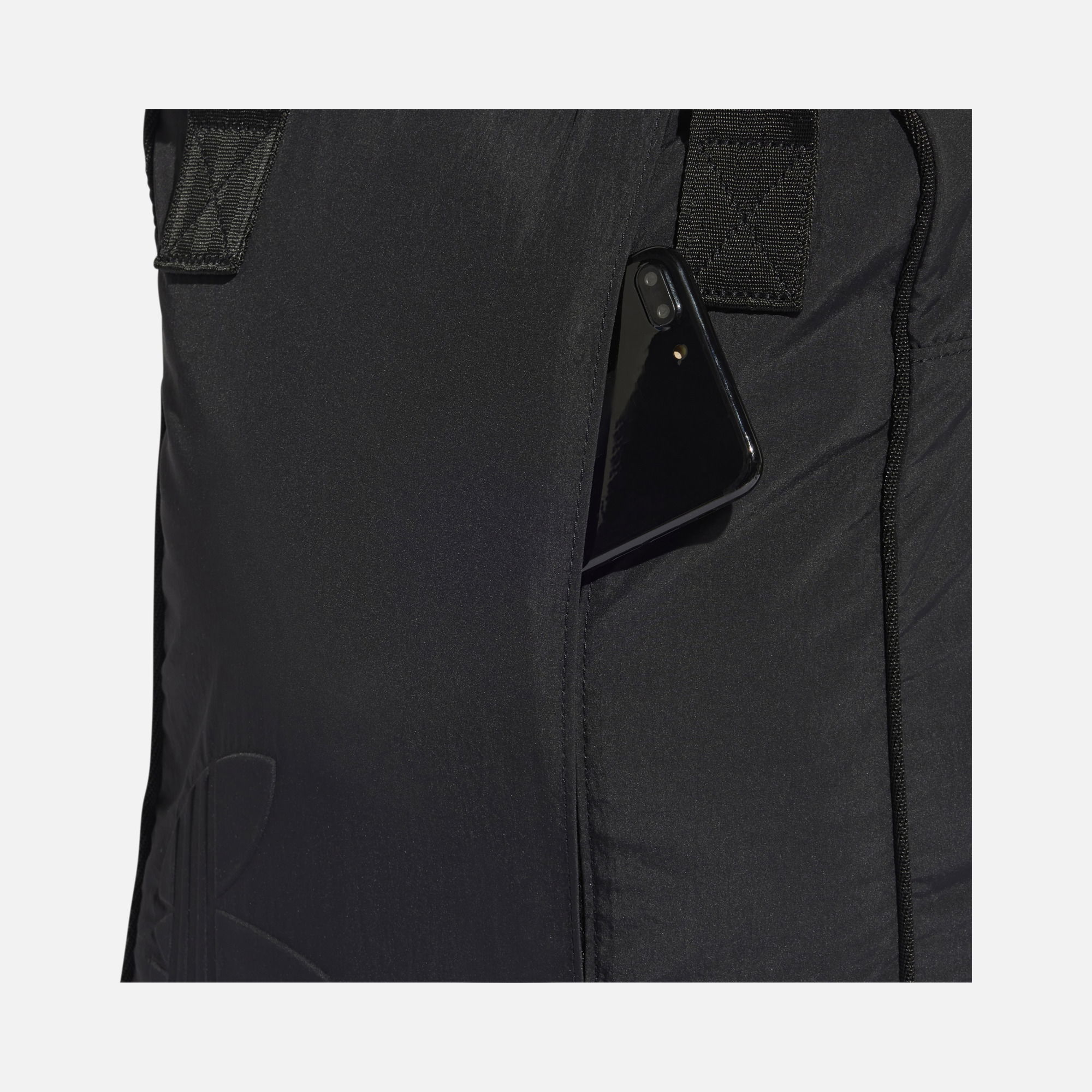 adidas Originals Embossed Trefoil Graphic (19,75 L) Functional & Compact Unisex Sırt Çantası