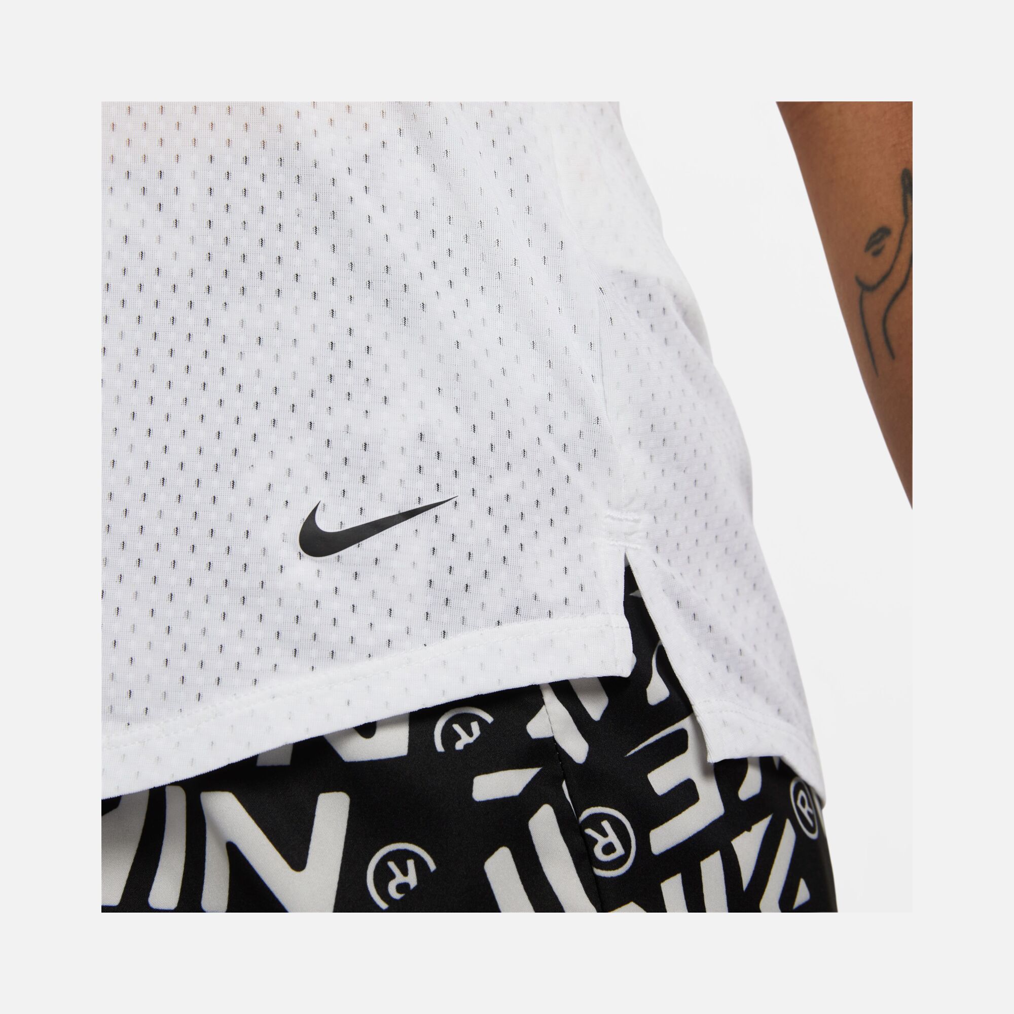 Nike One Dri-FIT Breathe Sleeveless Training Kadın Atlet