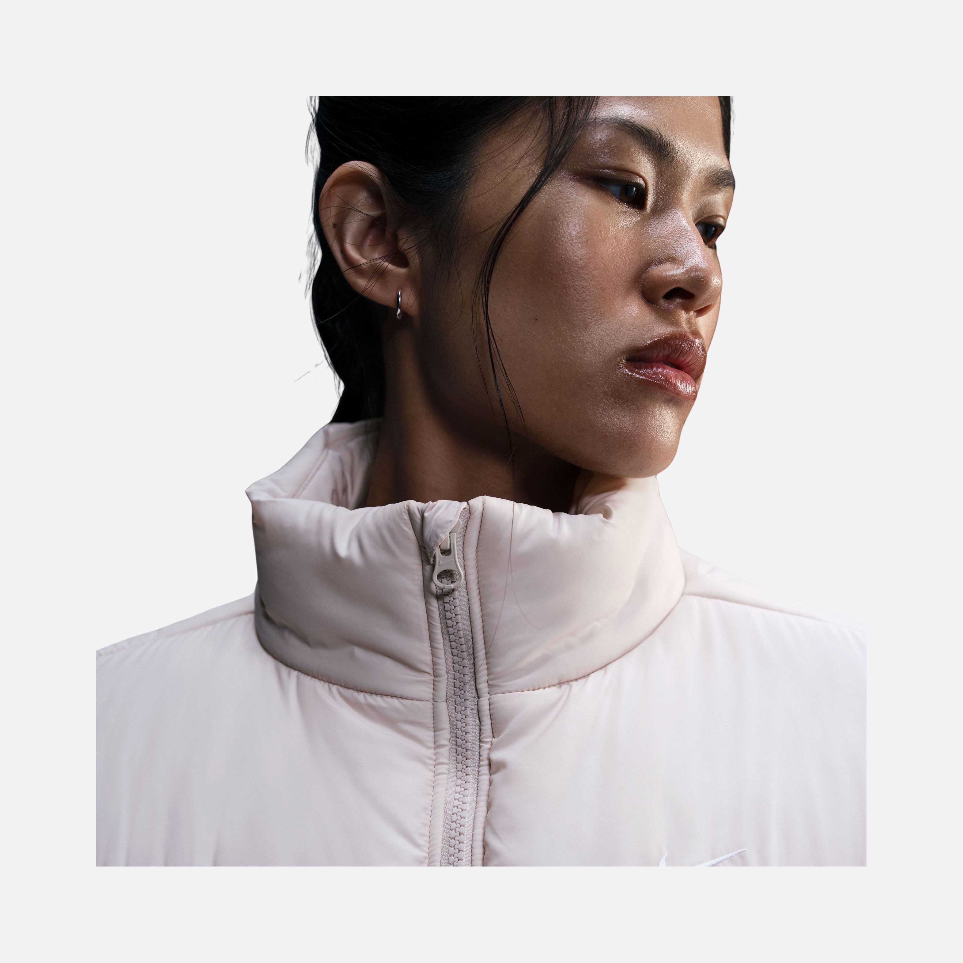 Nike Sportswear Classic Puffer Therma-Fit Full-Zip Kadın Yelek