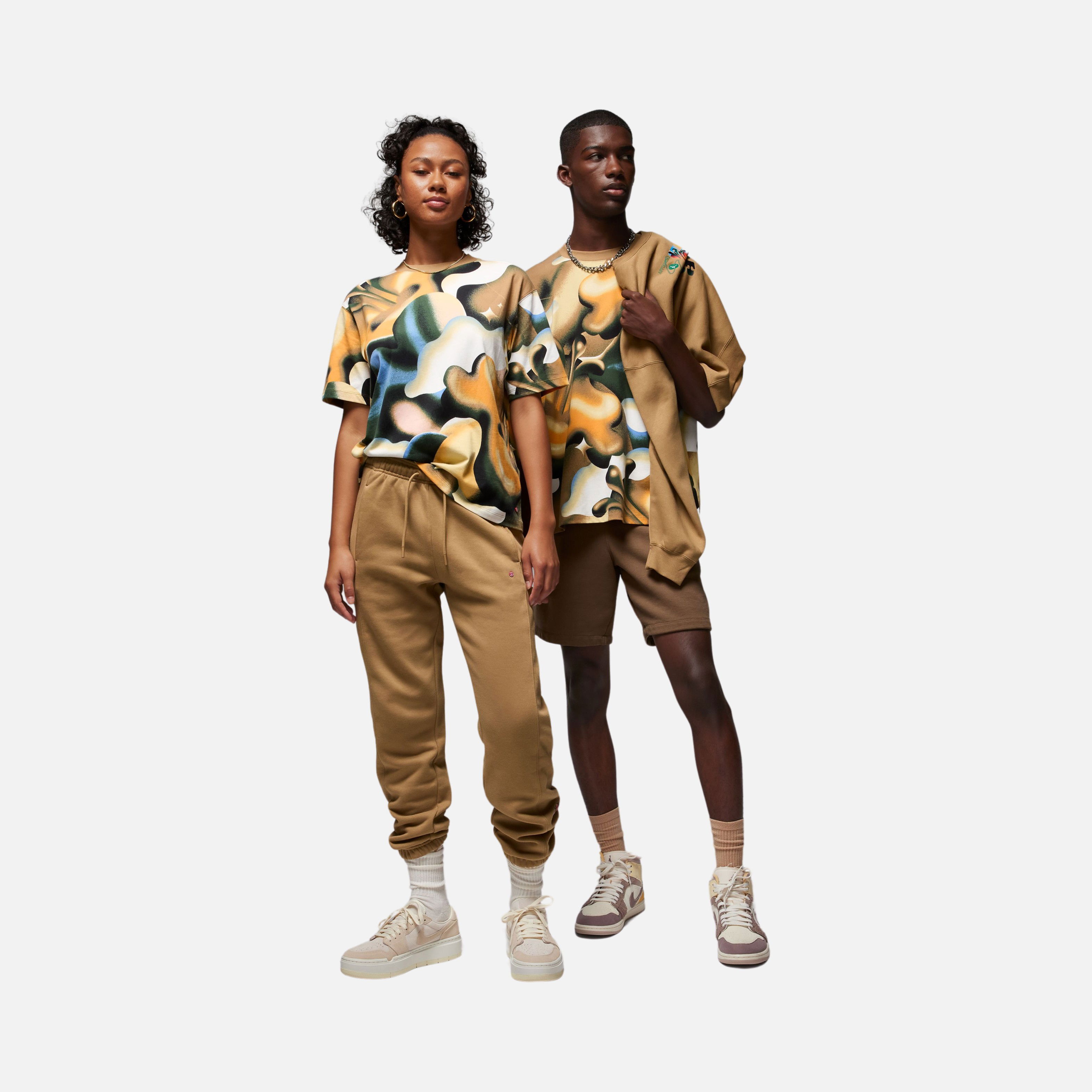 Nike Jordan Artist Series ''by Jordan Moss Graphic'' Short-Sleeve Kadın Tişört