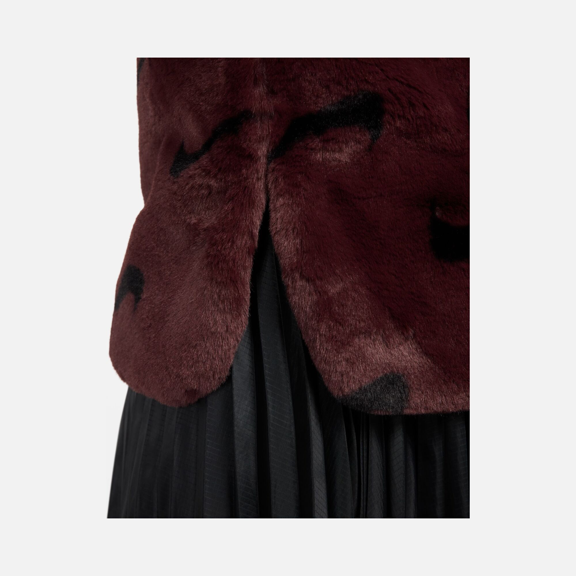 Nike Sportswear Plush Swoosh Printed Faux Fur Full-Zip Kadın Ceket