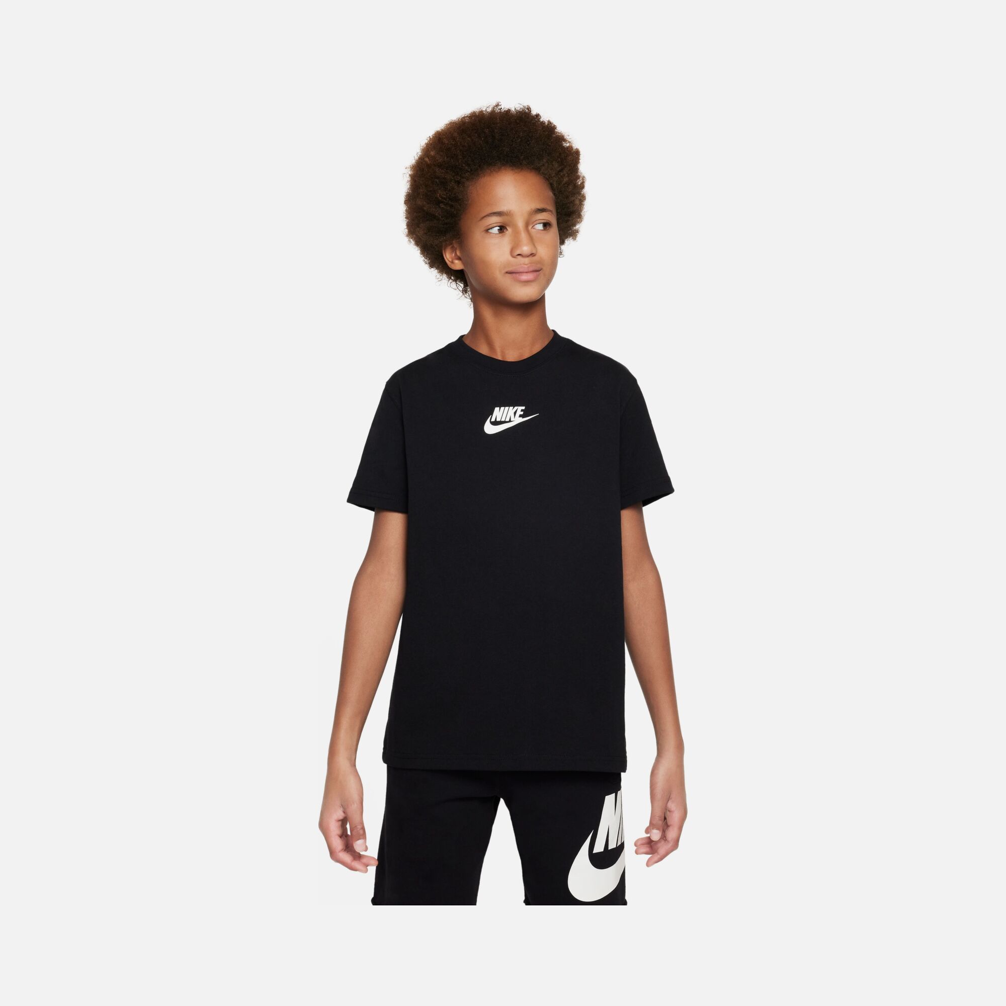 Nike Sportswear Premium Essentials Short-Sleeve Çocuk Tişört