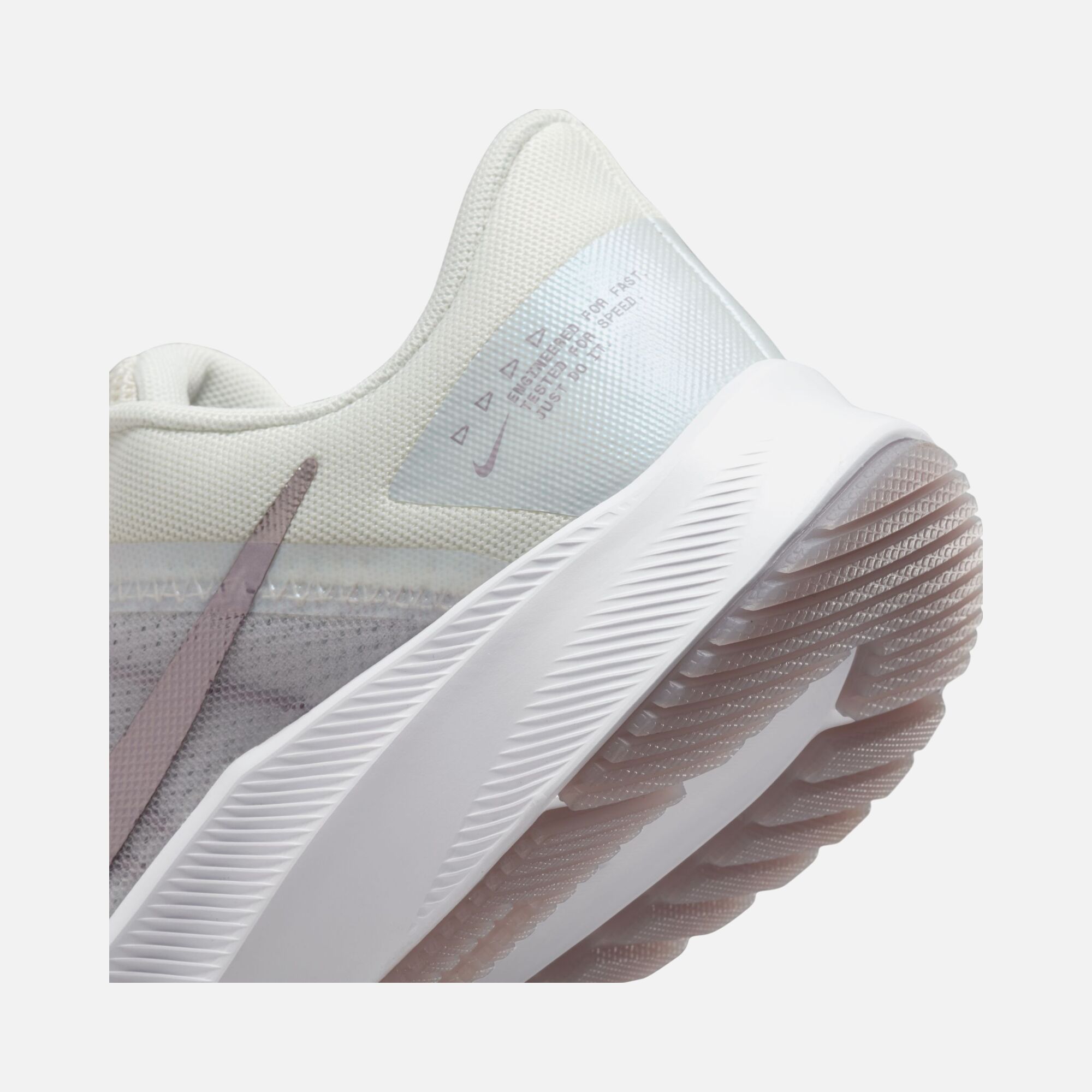 Nike Quest 4 Premium Road Running Kadın Spor Ayakkabı