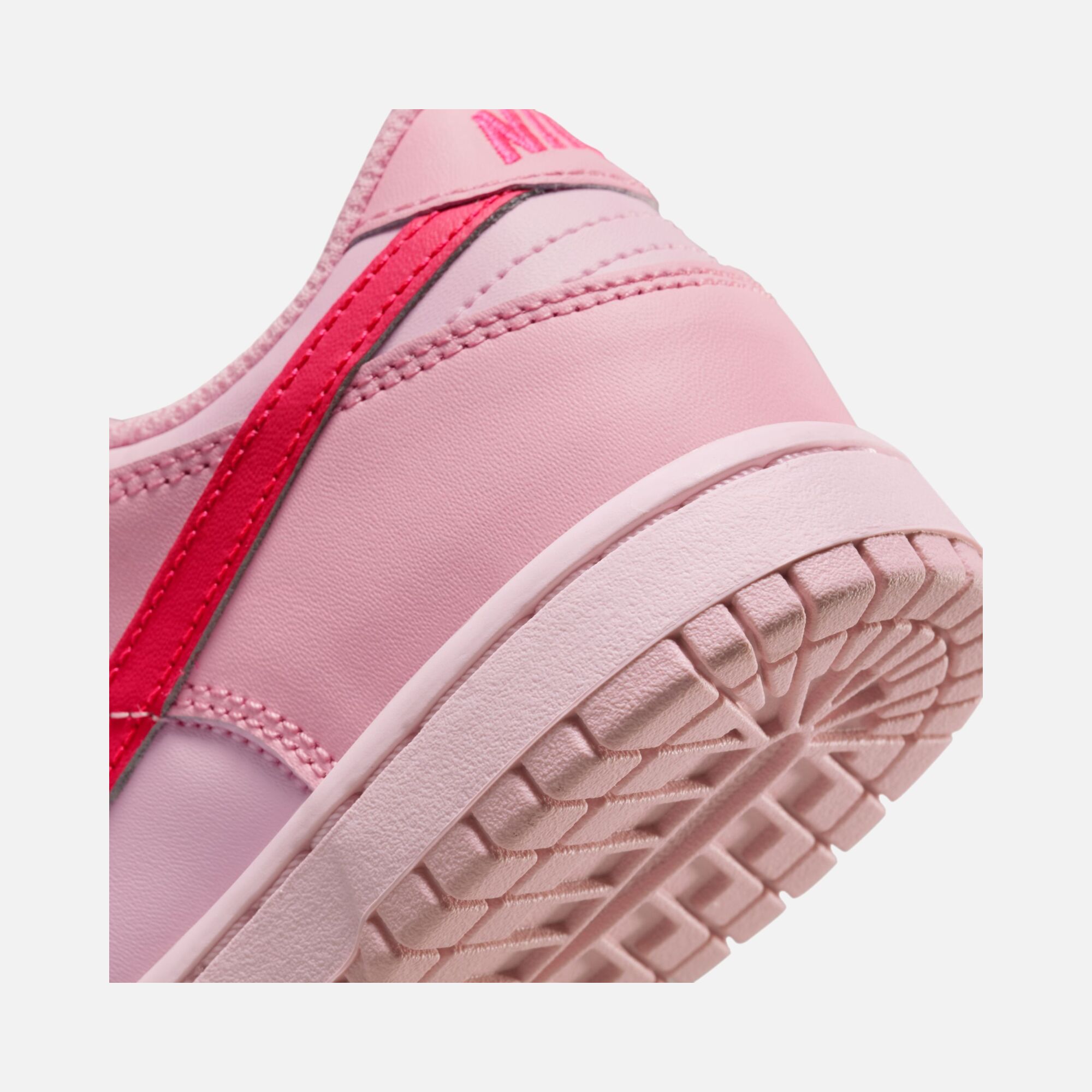 Nike Dunk Low ''Triple Pink'' (PS) Çocuk Spor Ayakkabı