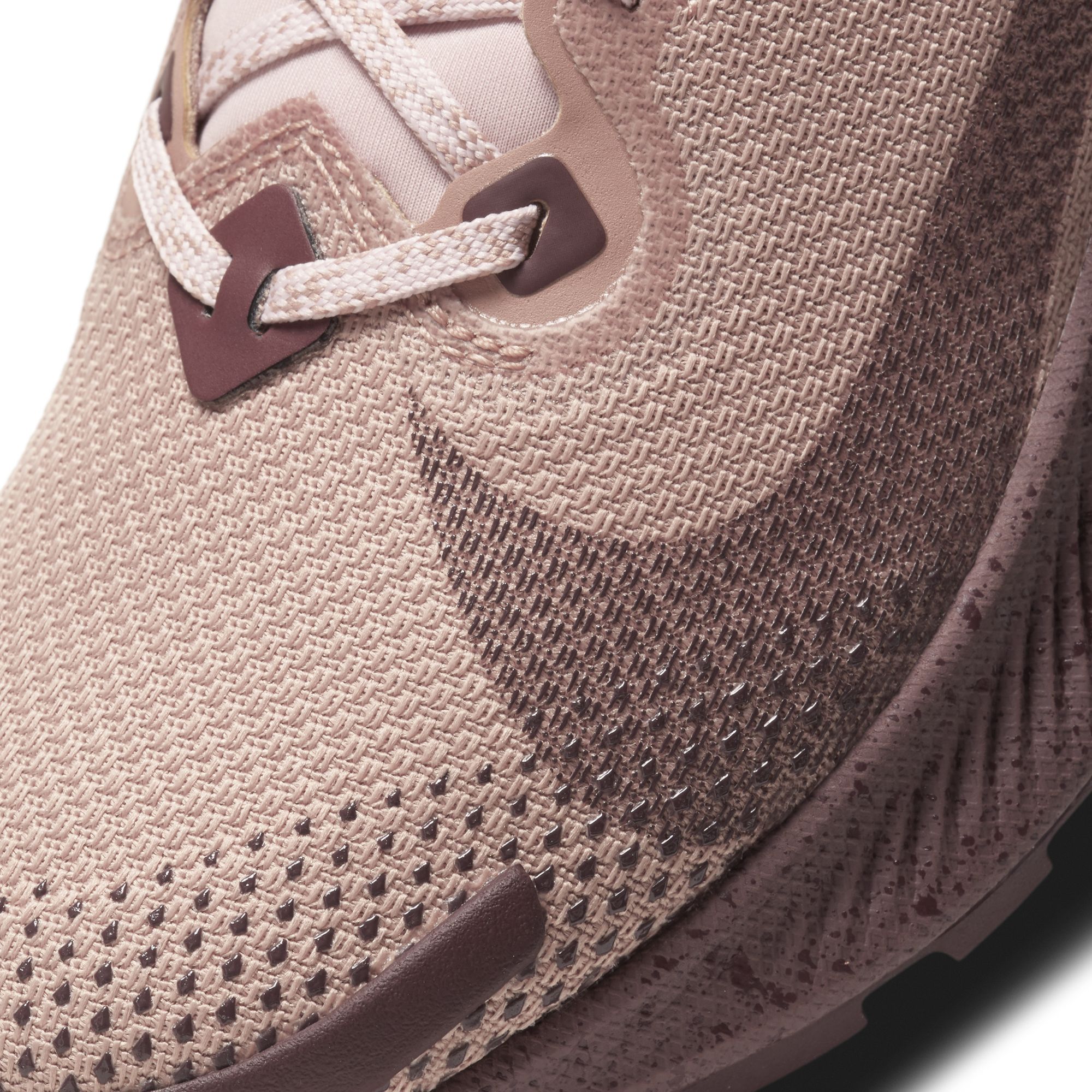 Nike Pegasus Trail 2 Gore-Tex Kadın Spor Ayakkabı