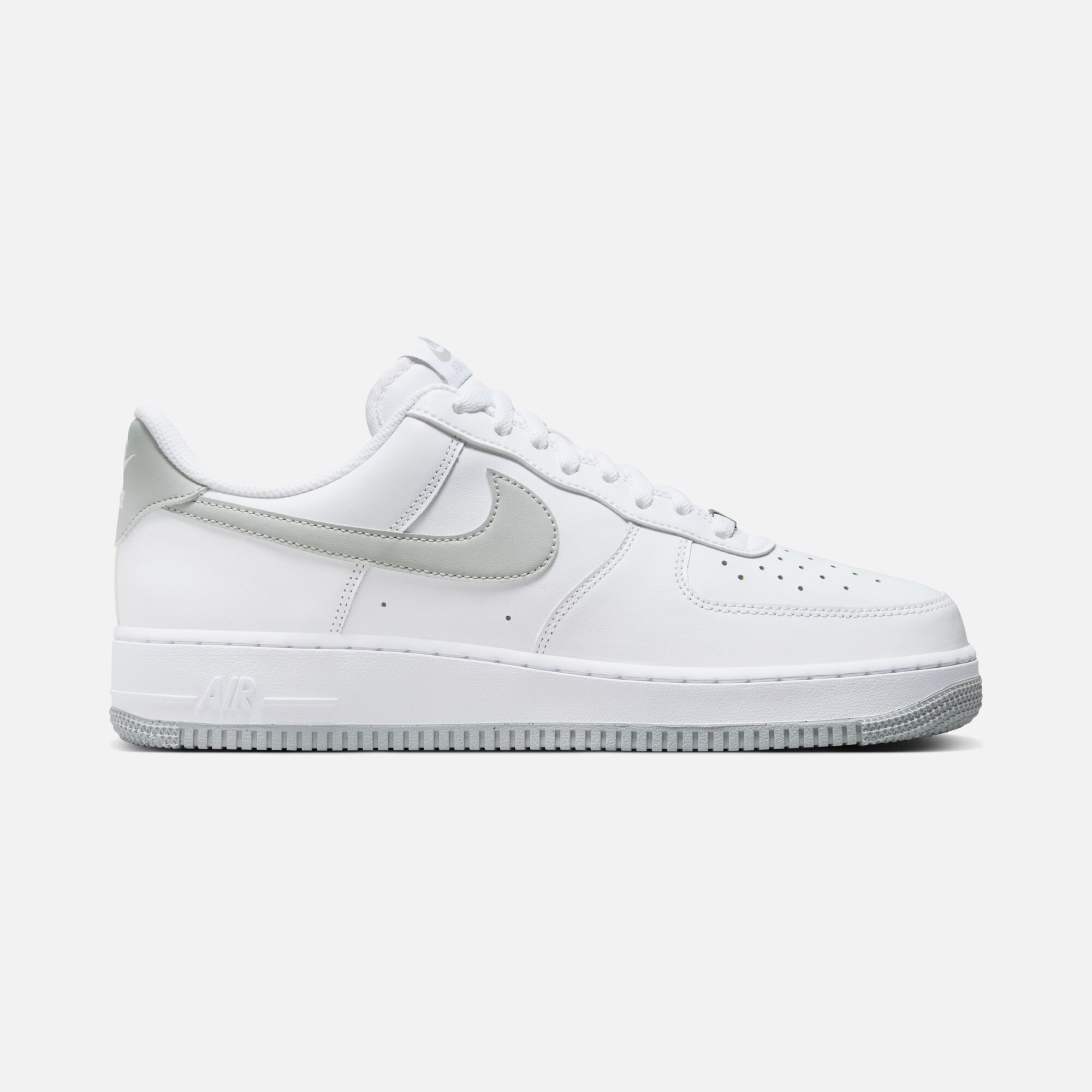 Nike Air Force 1 '07 FW24 Erkek Spor Ayakkabı