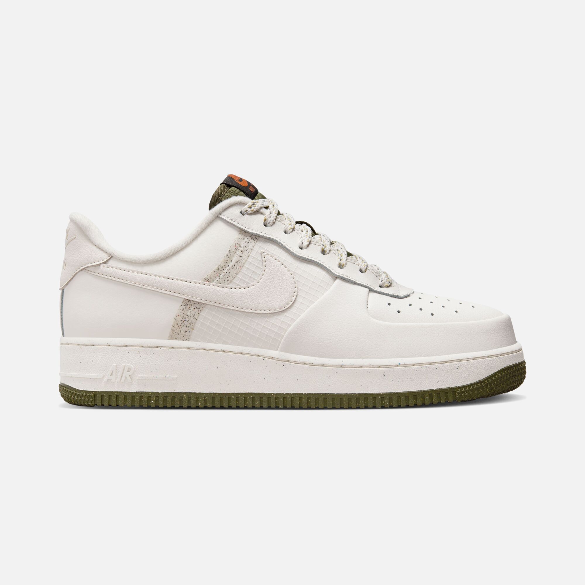 Nike Air Force 1 '07 LV8 HO23 Erkek Spor Ayakkabı