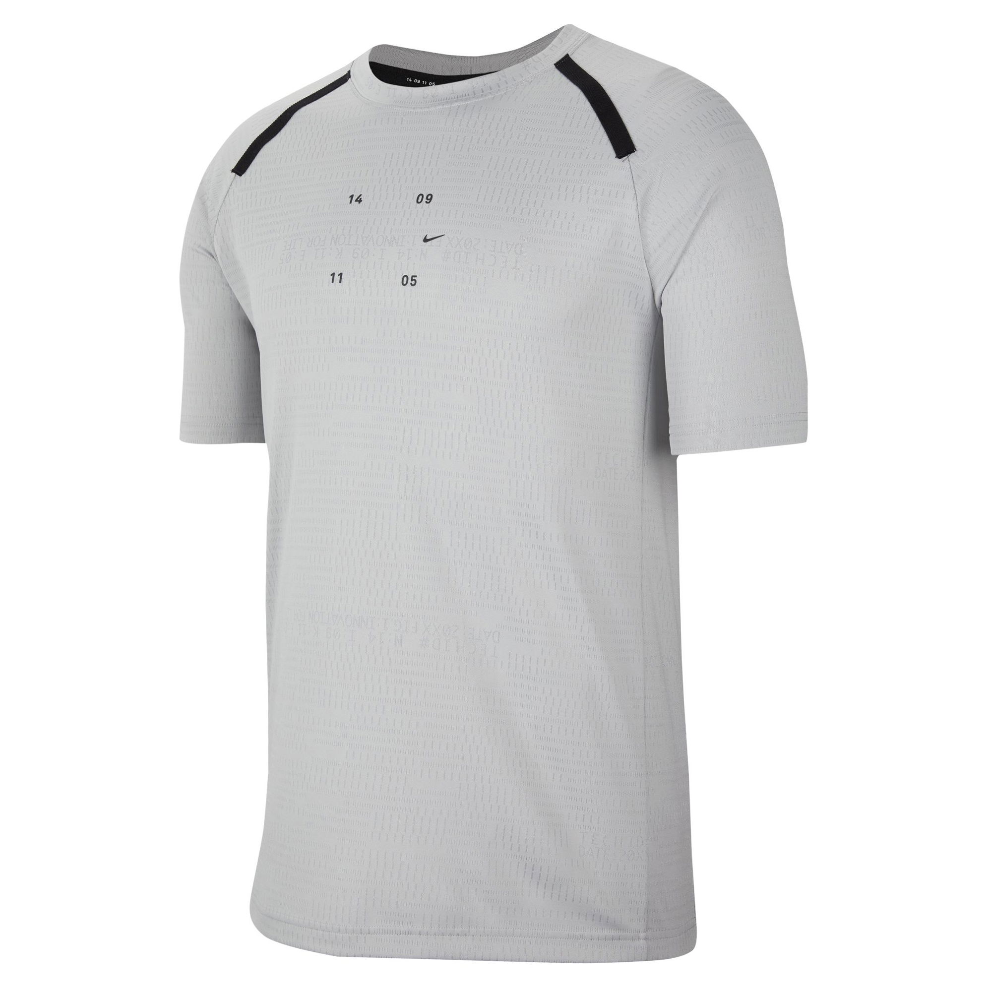 Nike Sportswear Tech Pack Engineered Short-Sleeve Erkek Tişört