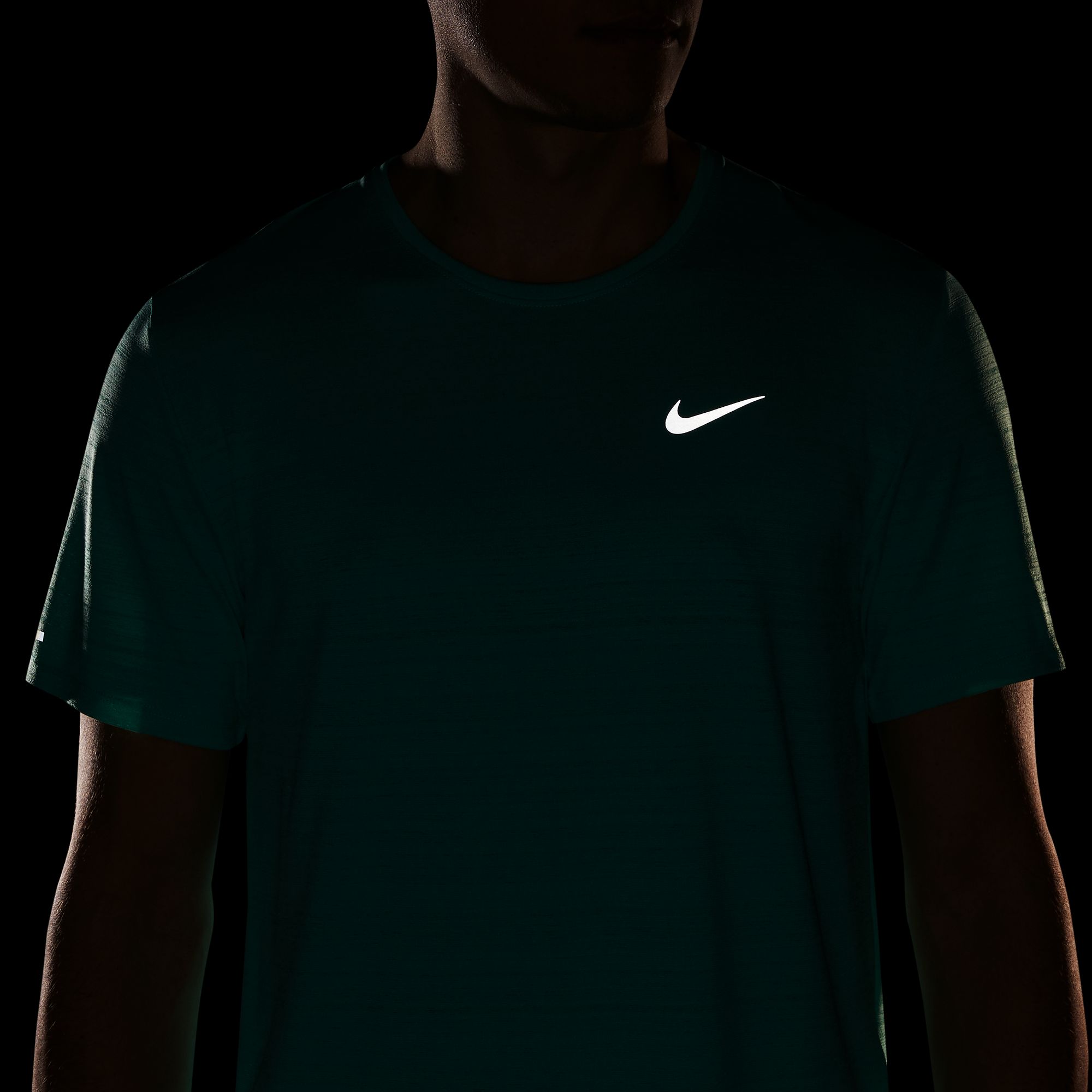 Nike Dri-Fit Miler Running Short-Sleeve Erkek Tişört