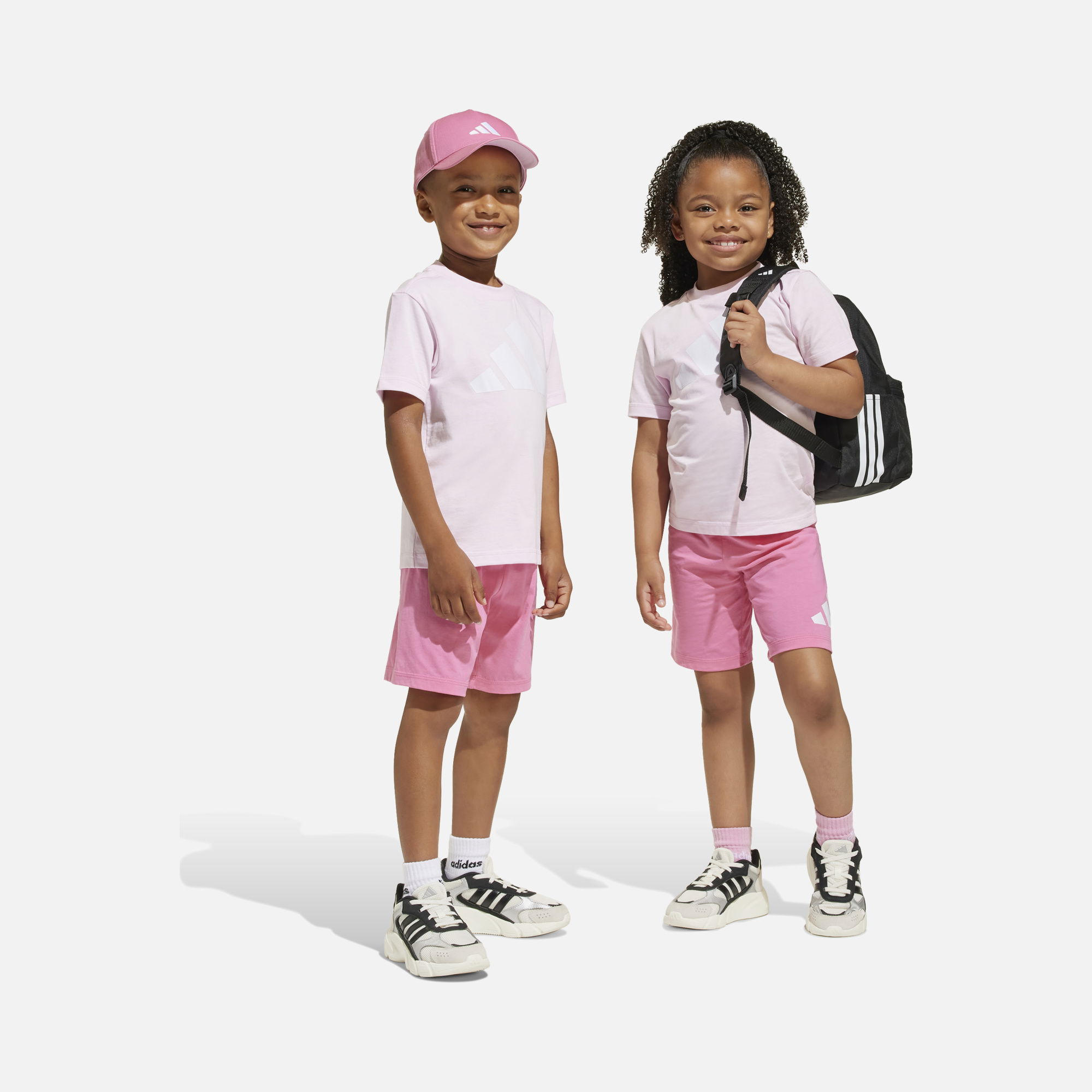 adidas Sportswear Essentials Big 3 Bar Logo Graphic Short-Sleeve Tişört&Şort Çocuk Takım