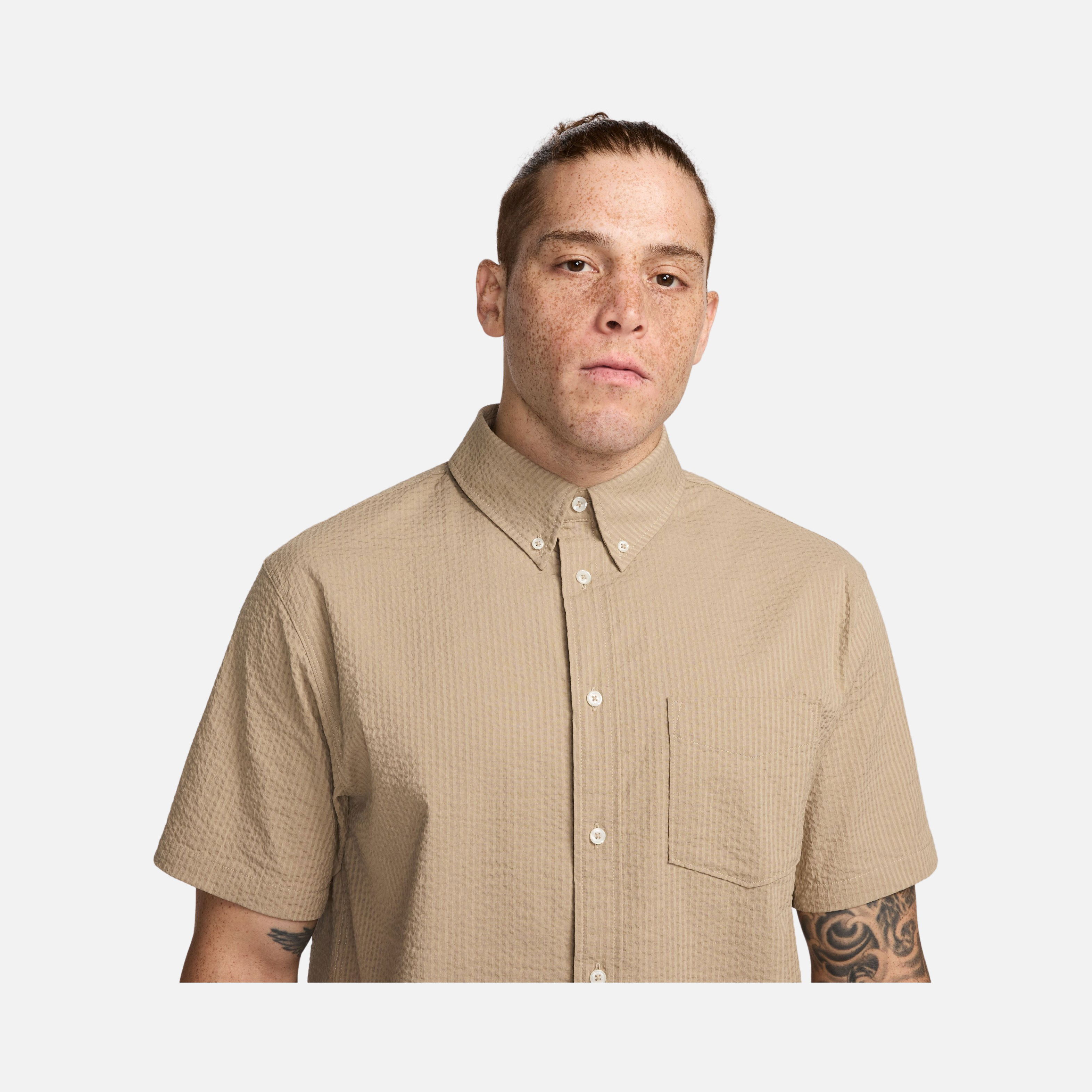 Nike Life Seersucker Fabric Button-Down Short-Sleeve Erkek Gömlek