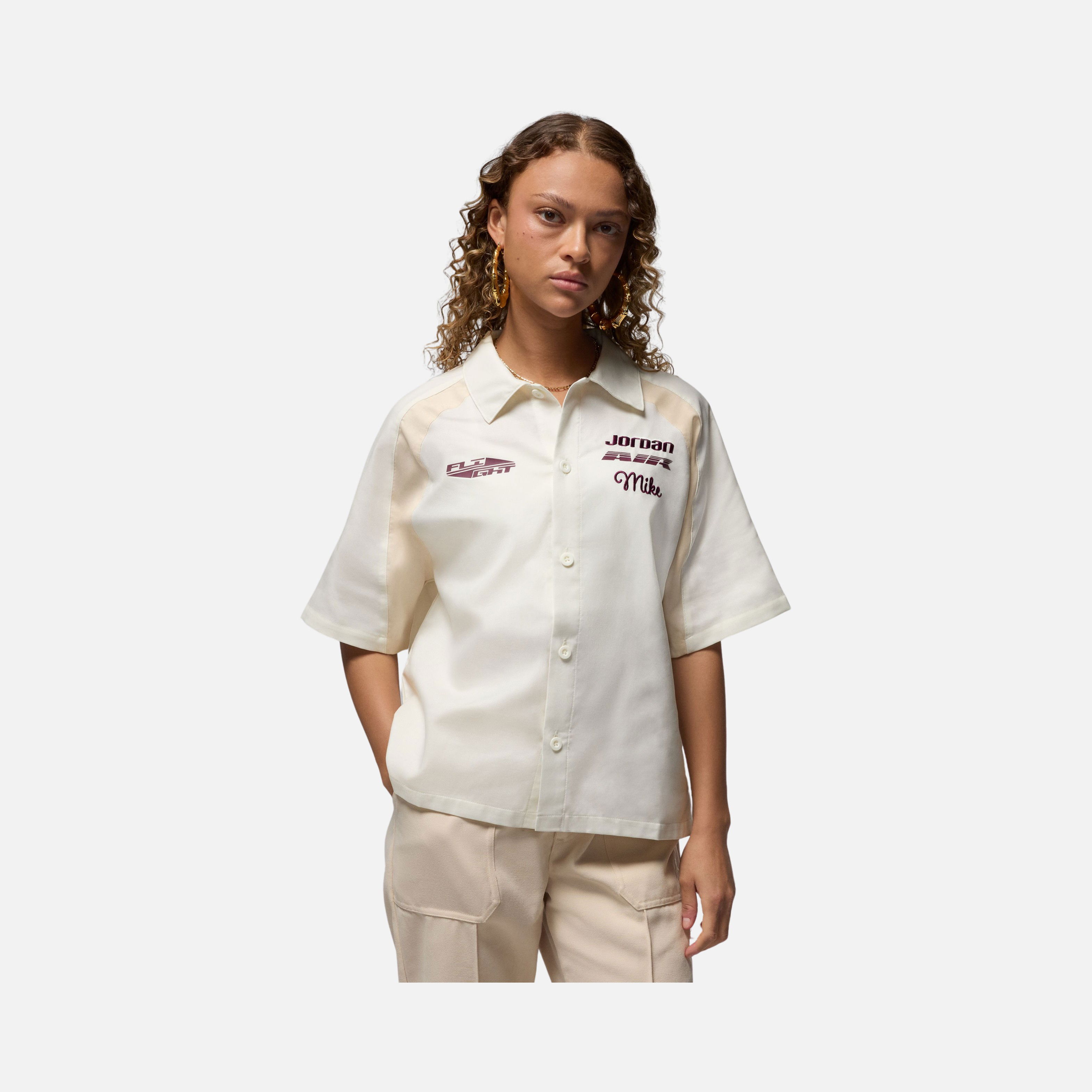 Nike Jordan Woven Full-Buttoned Short-Sleeve Kadın Gömlek