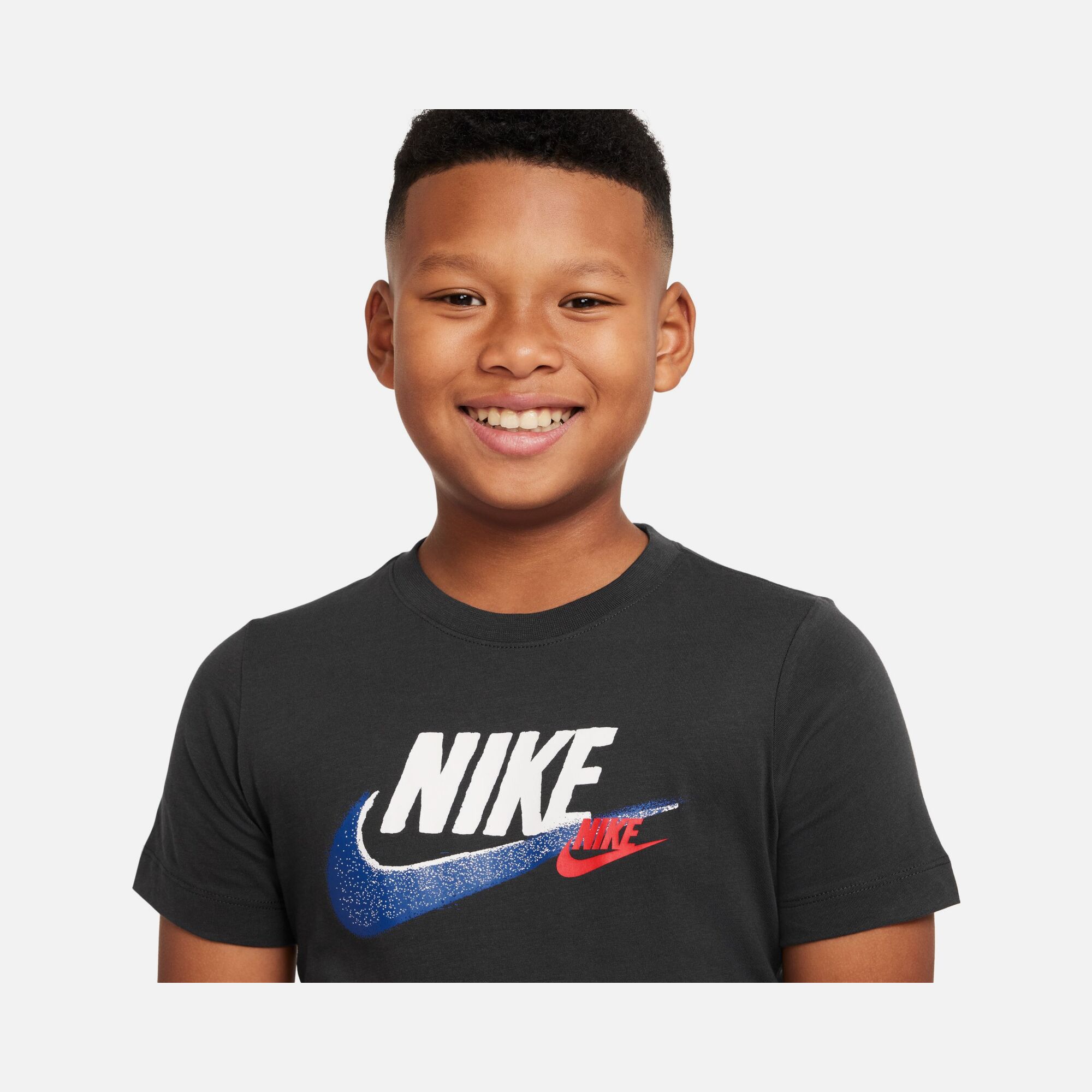 Nike Sportswear Standard Issue Short-Sleeve (Boys') Çocuk Tişört