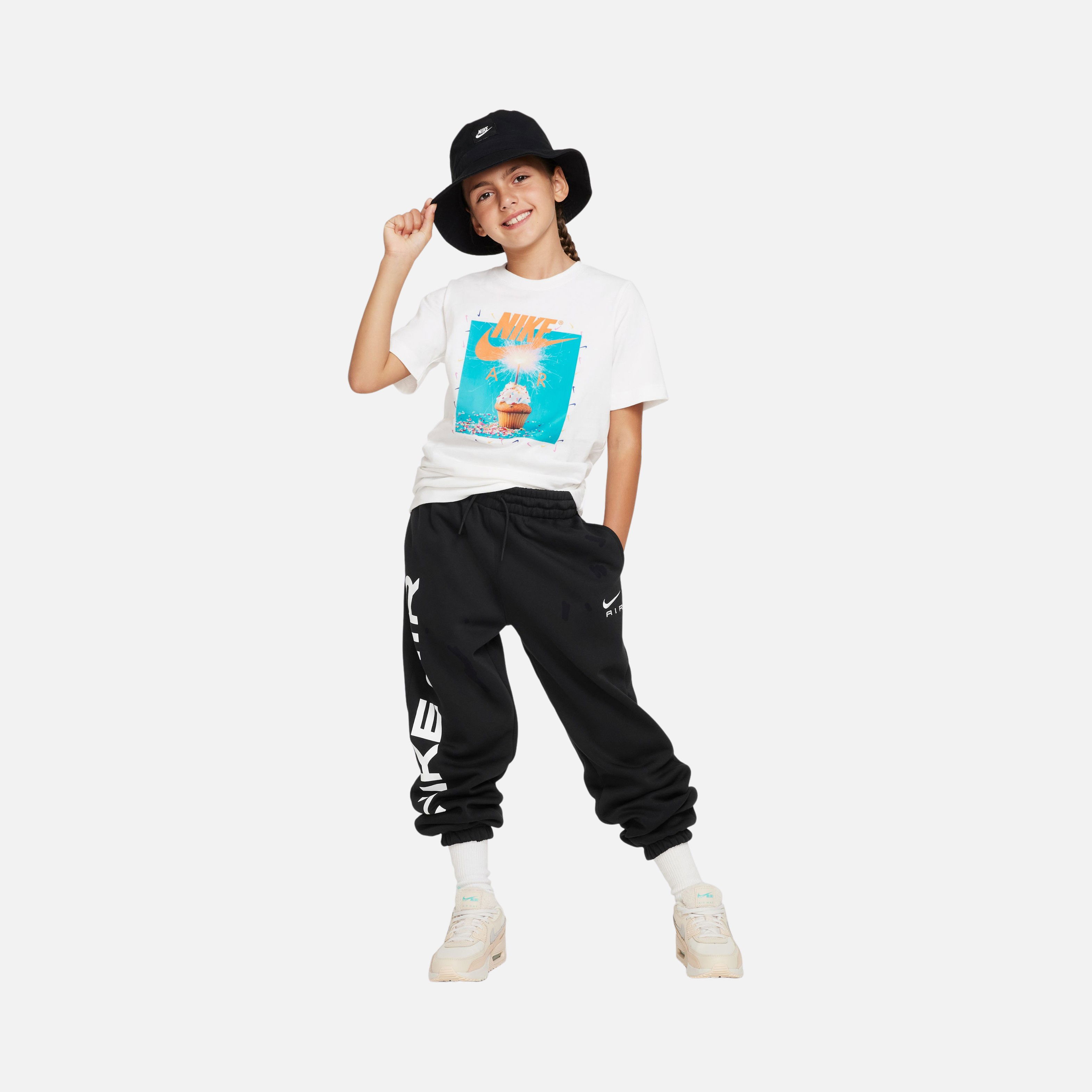 Nike Sportswear Photo 1 Graphic Short-Sleeve Çocuk Tişört