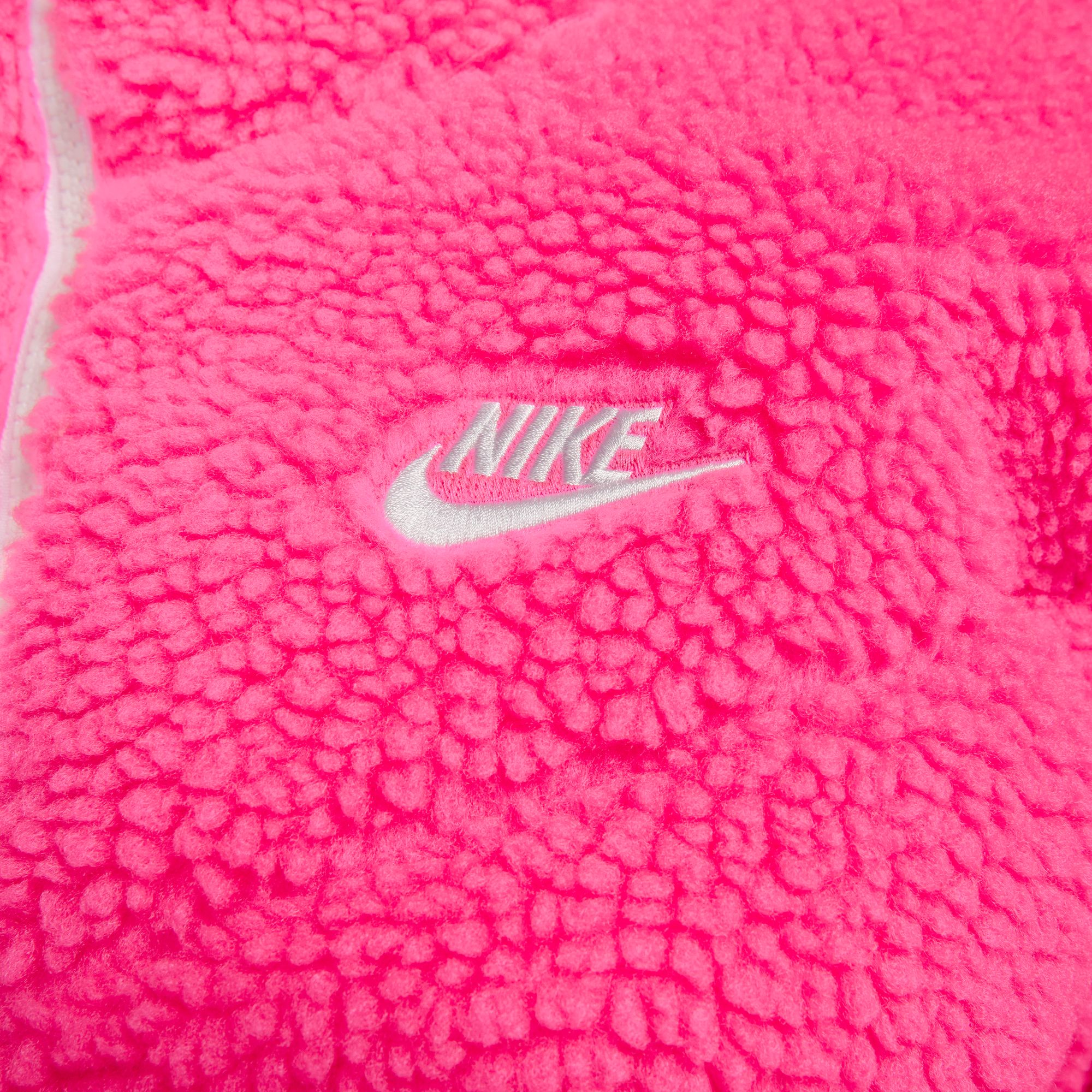 Nike Sportswear Therma-Fit City Series Synthetic Fill High-Pile Fleece Full-Zip Kadın Ceket