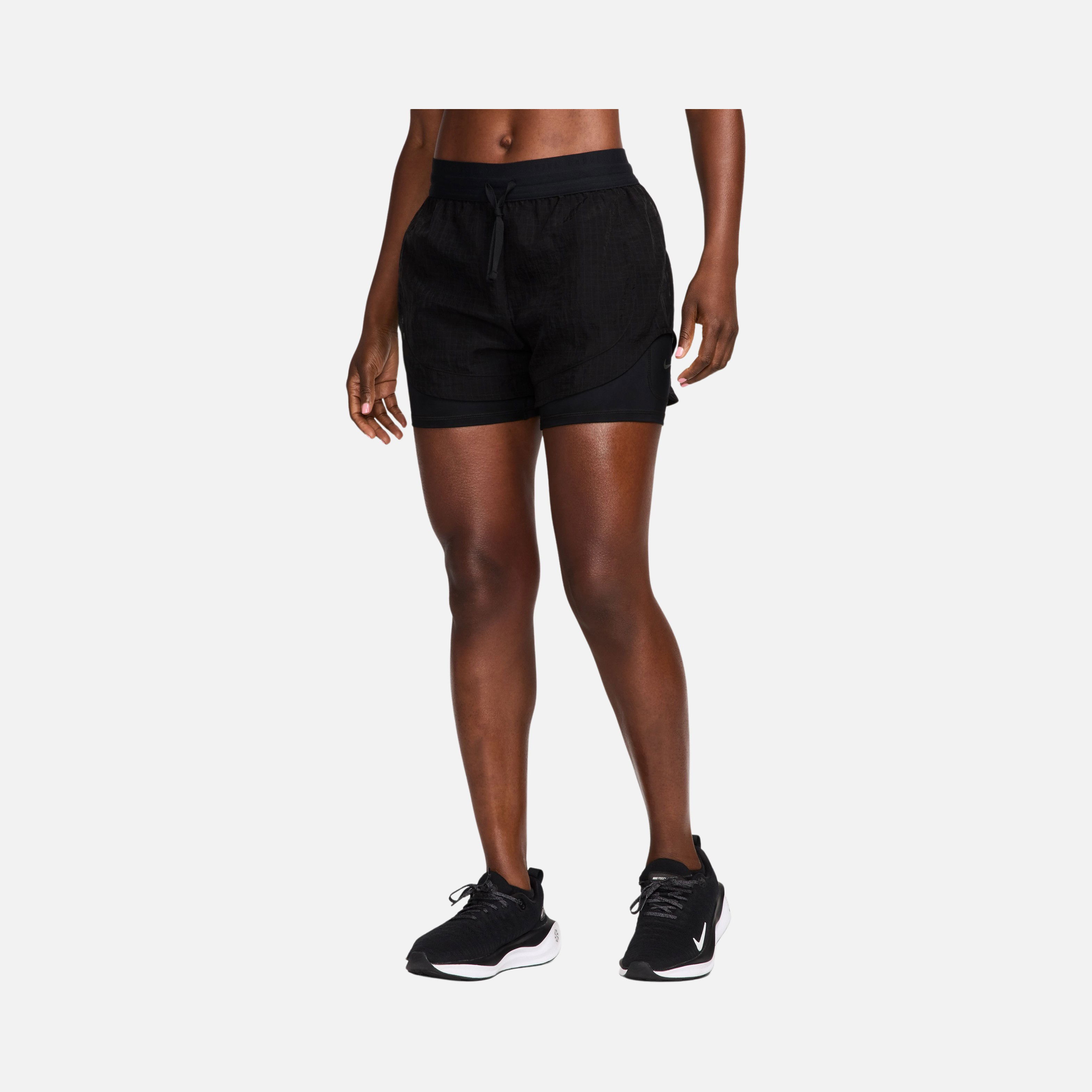 Nike Dri-Fit Run Division Mid-Rise 7.5cm (approx.) 2-in-1 Running Kadın Şort