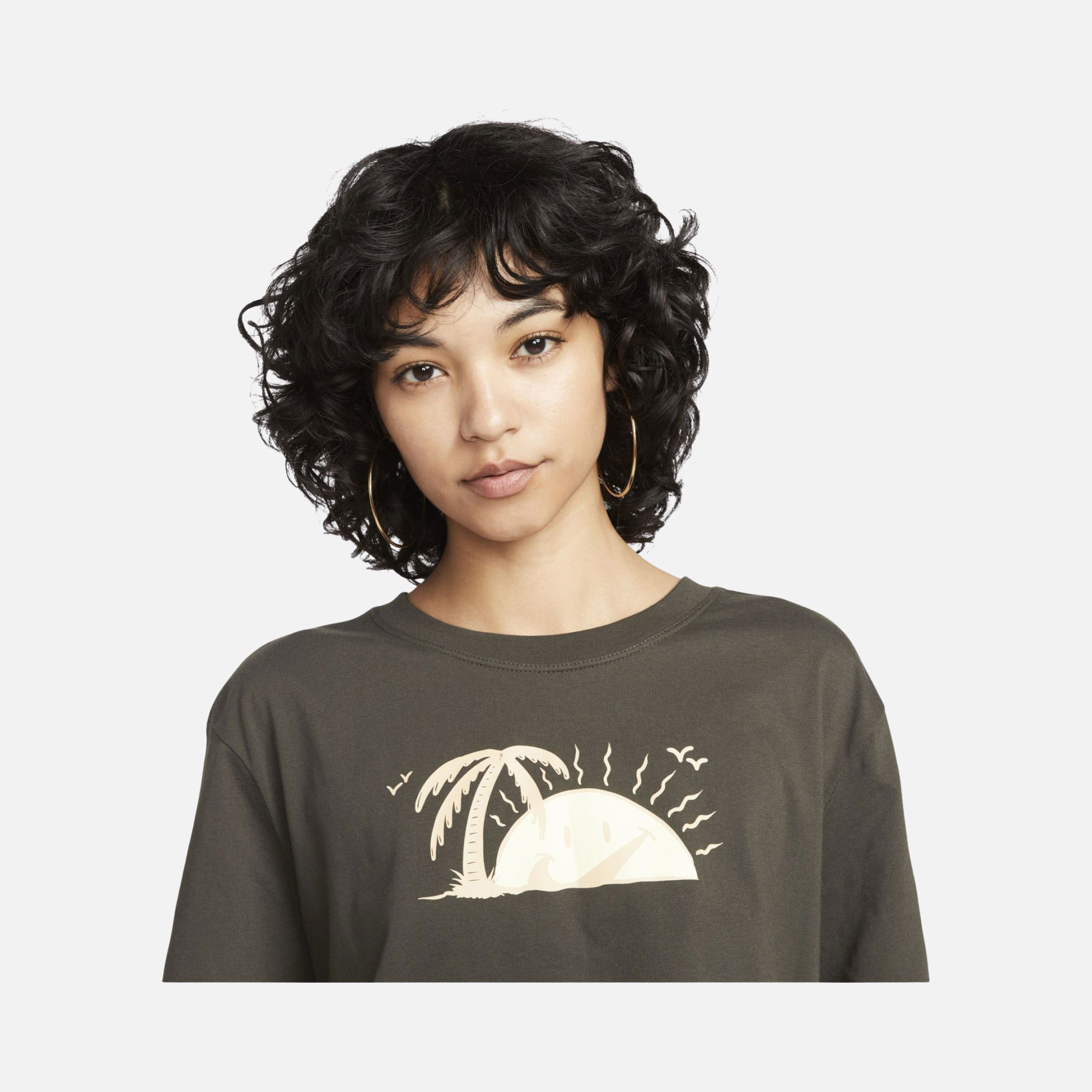 Nike Sportswear Graphic Crop Short-Sleeve Kadın Tişört