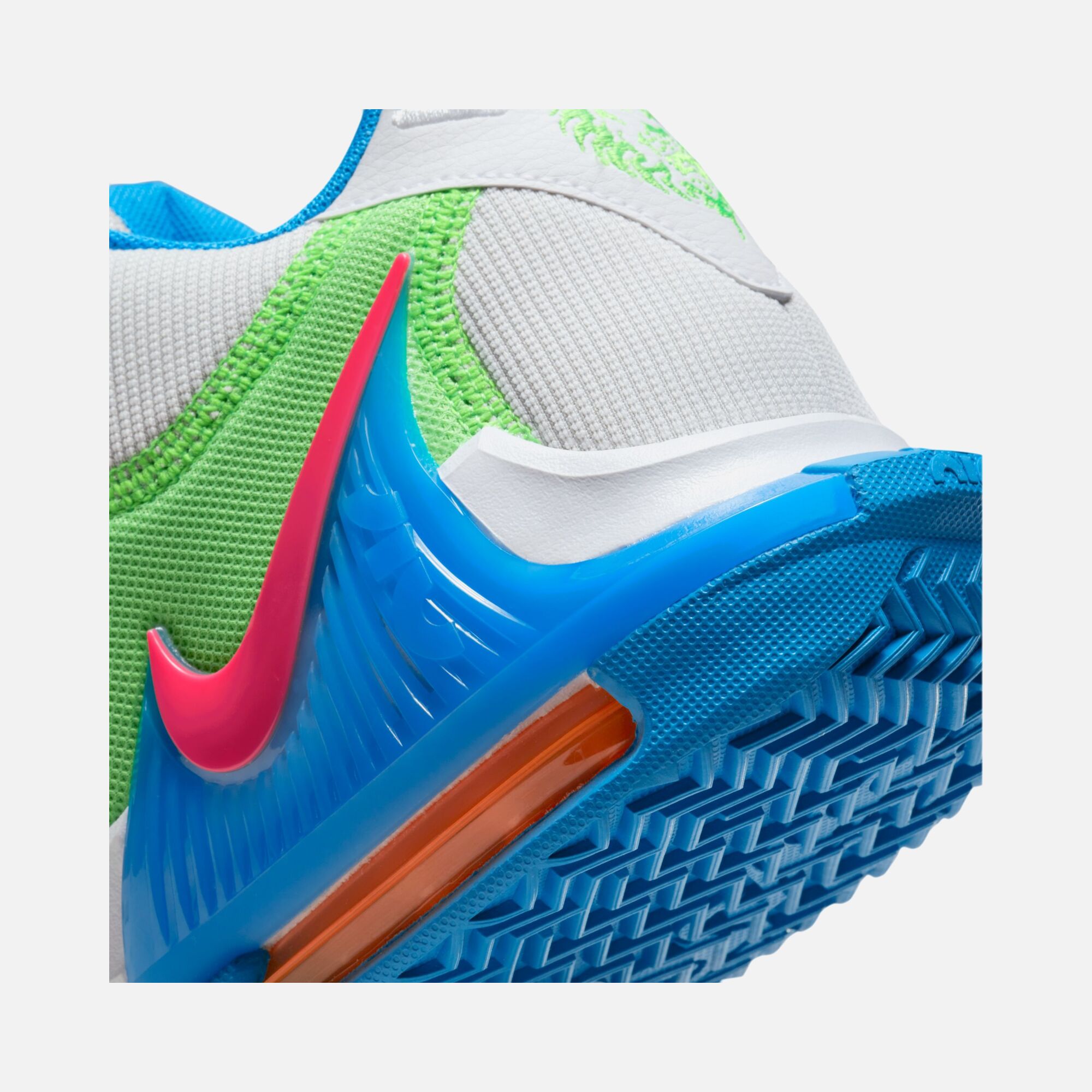 Nike LeBron James Witness VII Erkek Basketbol Ayakkabısı