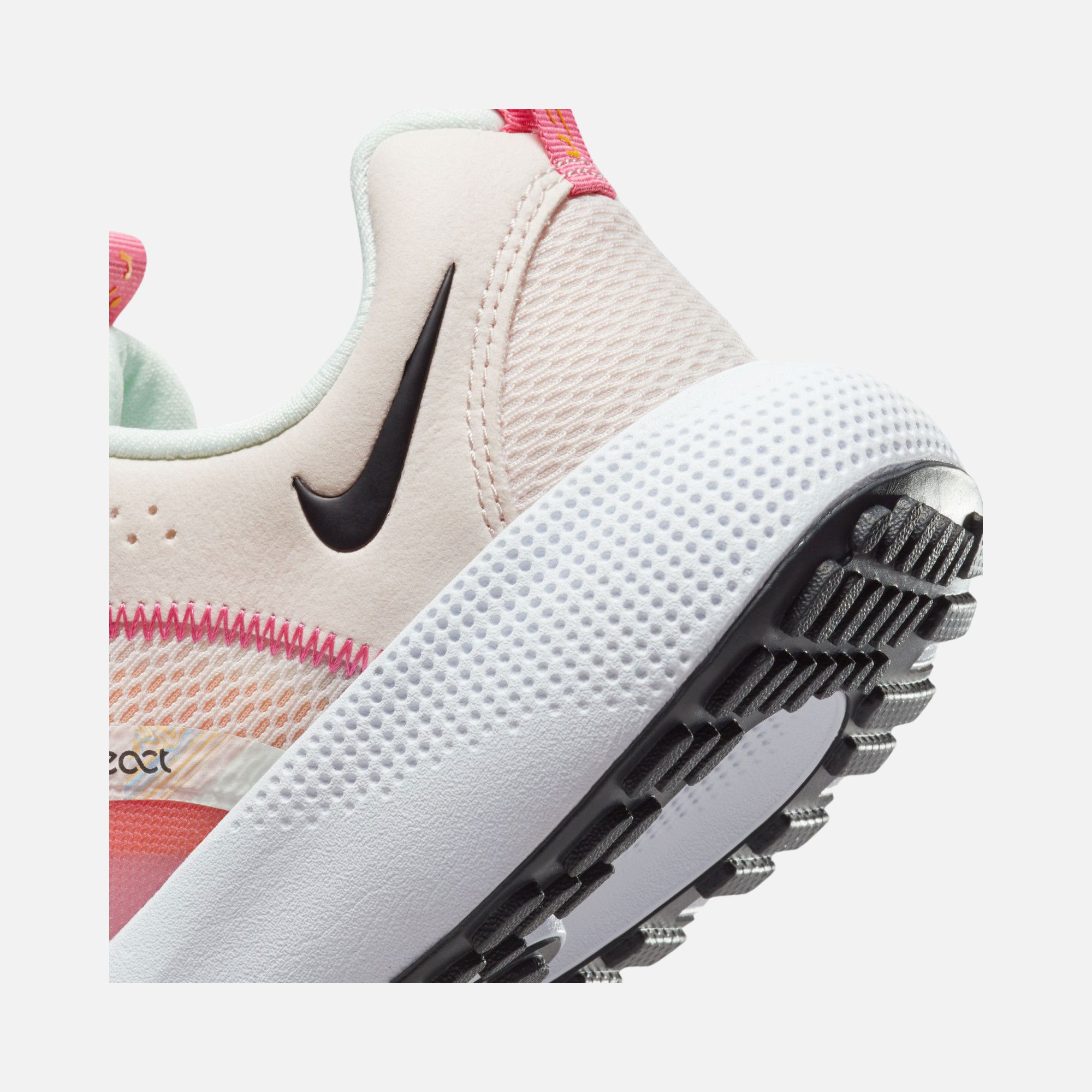 Nike React Escape Run 2 Premium Kadın Spor Ayakkabı