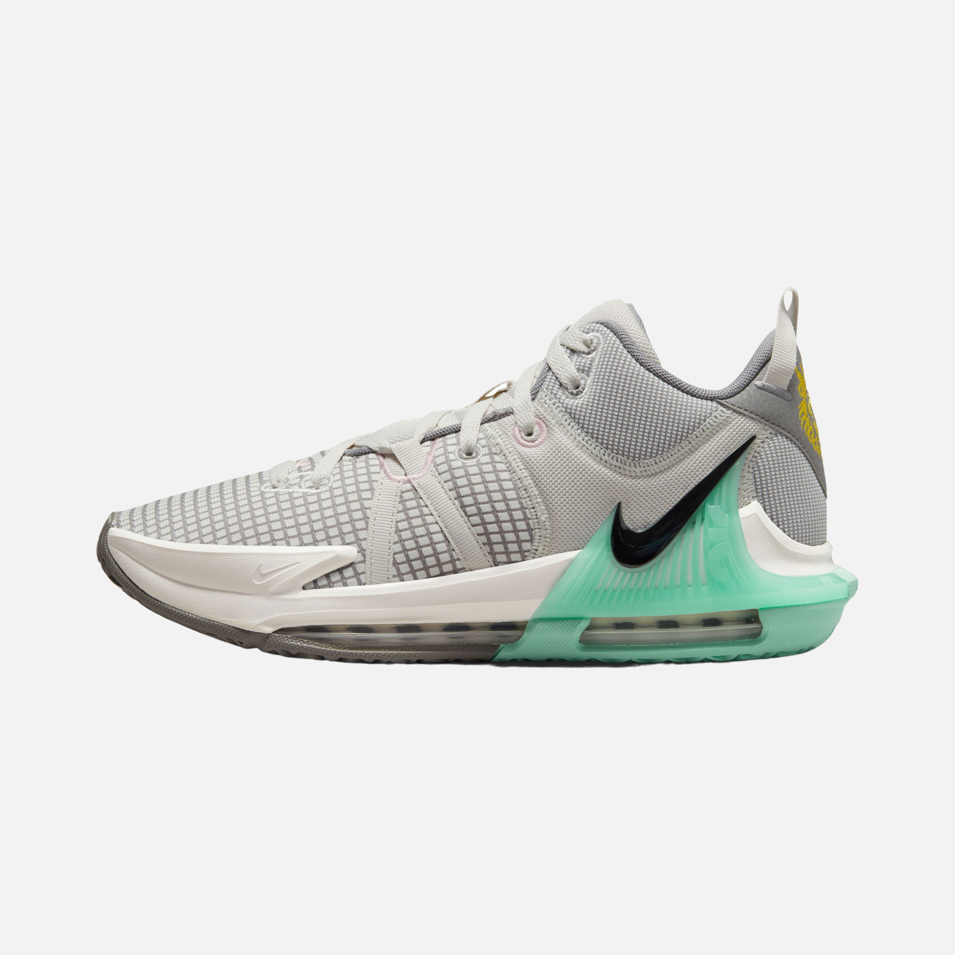 Nike LeBron James Witness VII Erkek Basketbol Ayakkabısı