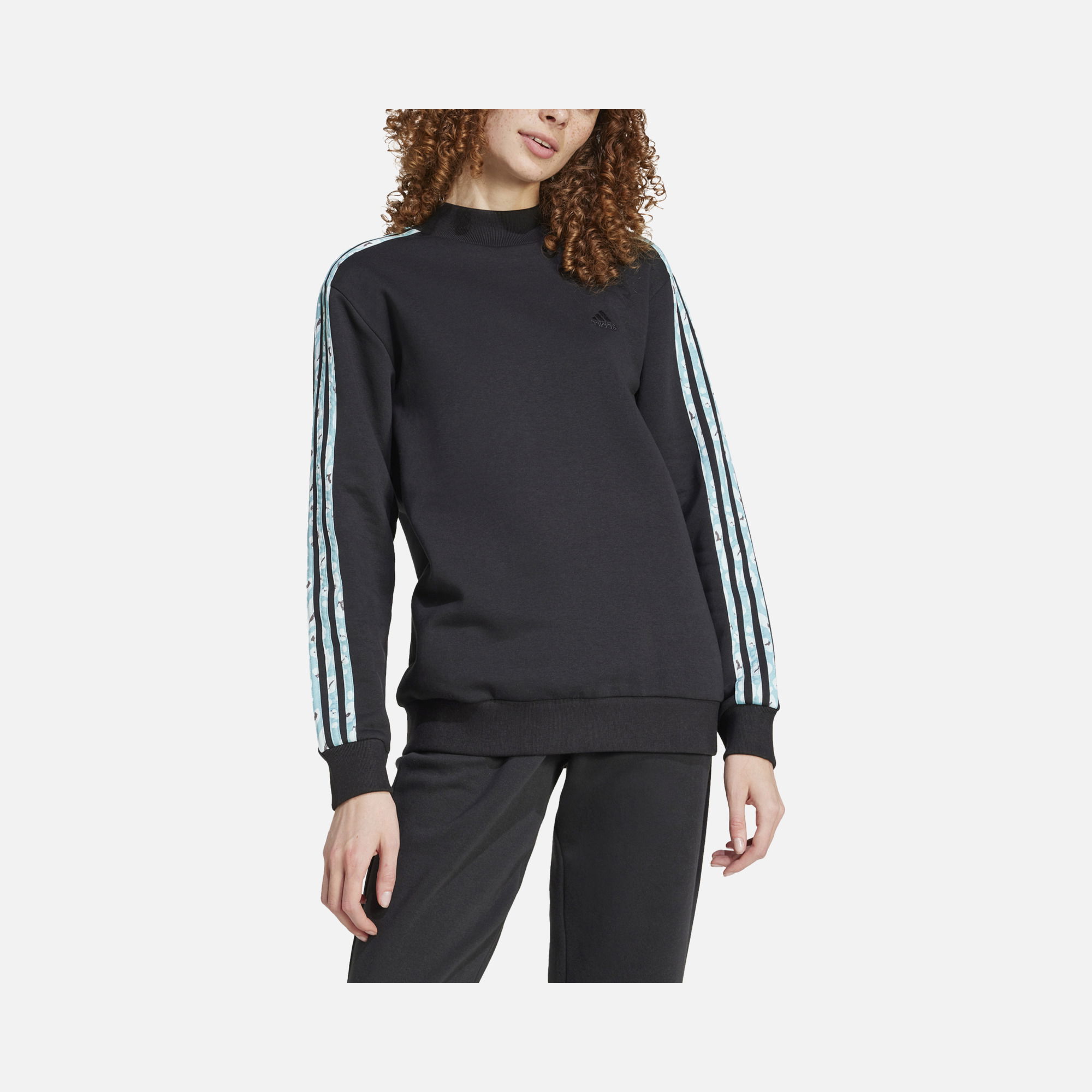 adidas Sportswear Essentials 3-Stripes Animal-Print Kadın Sweatshirt