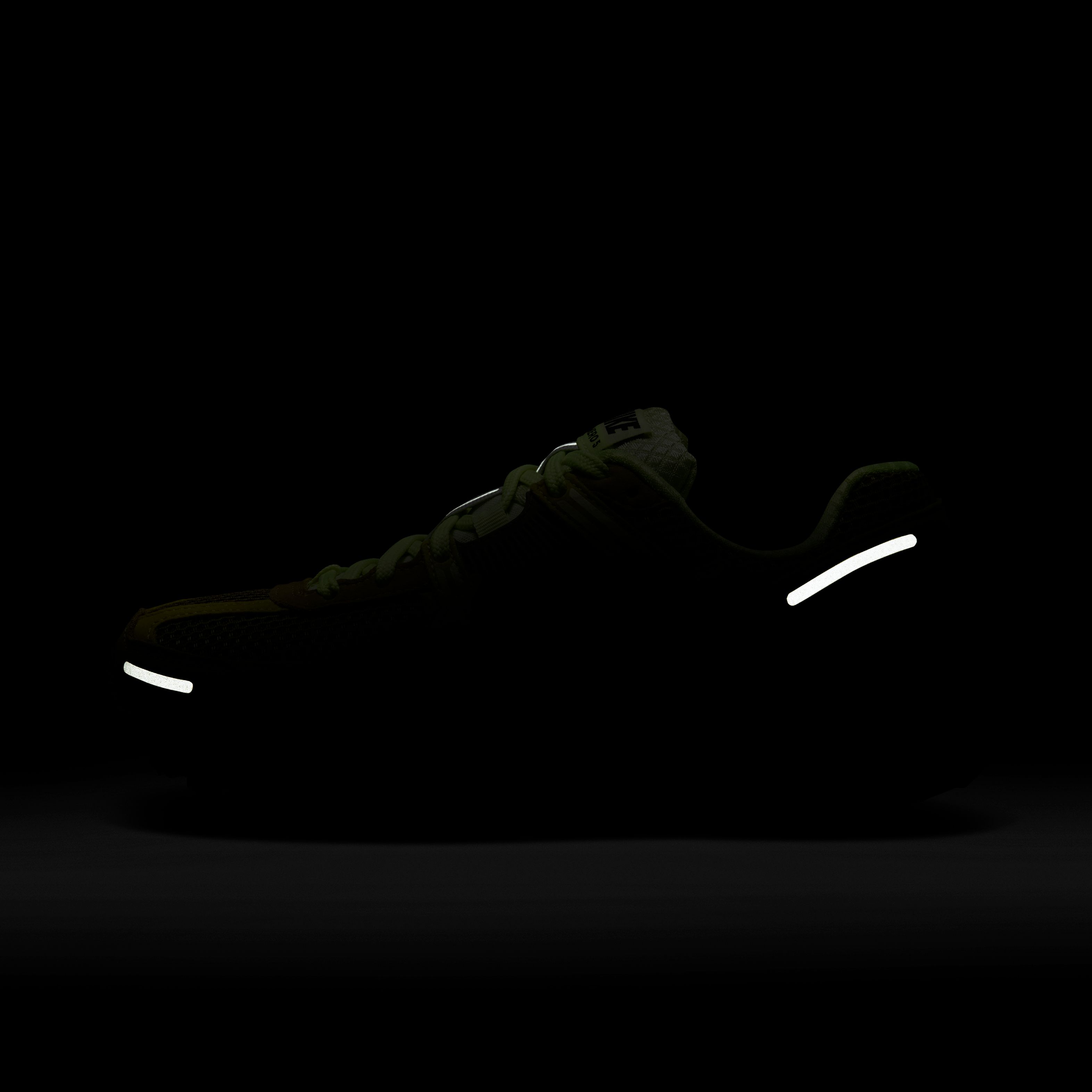 Nike Zoom Vomero 5 Sportswear Kadın Spor Ayakkabı