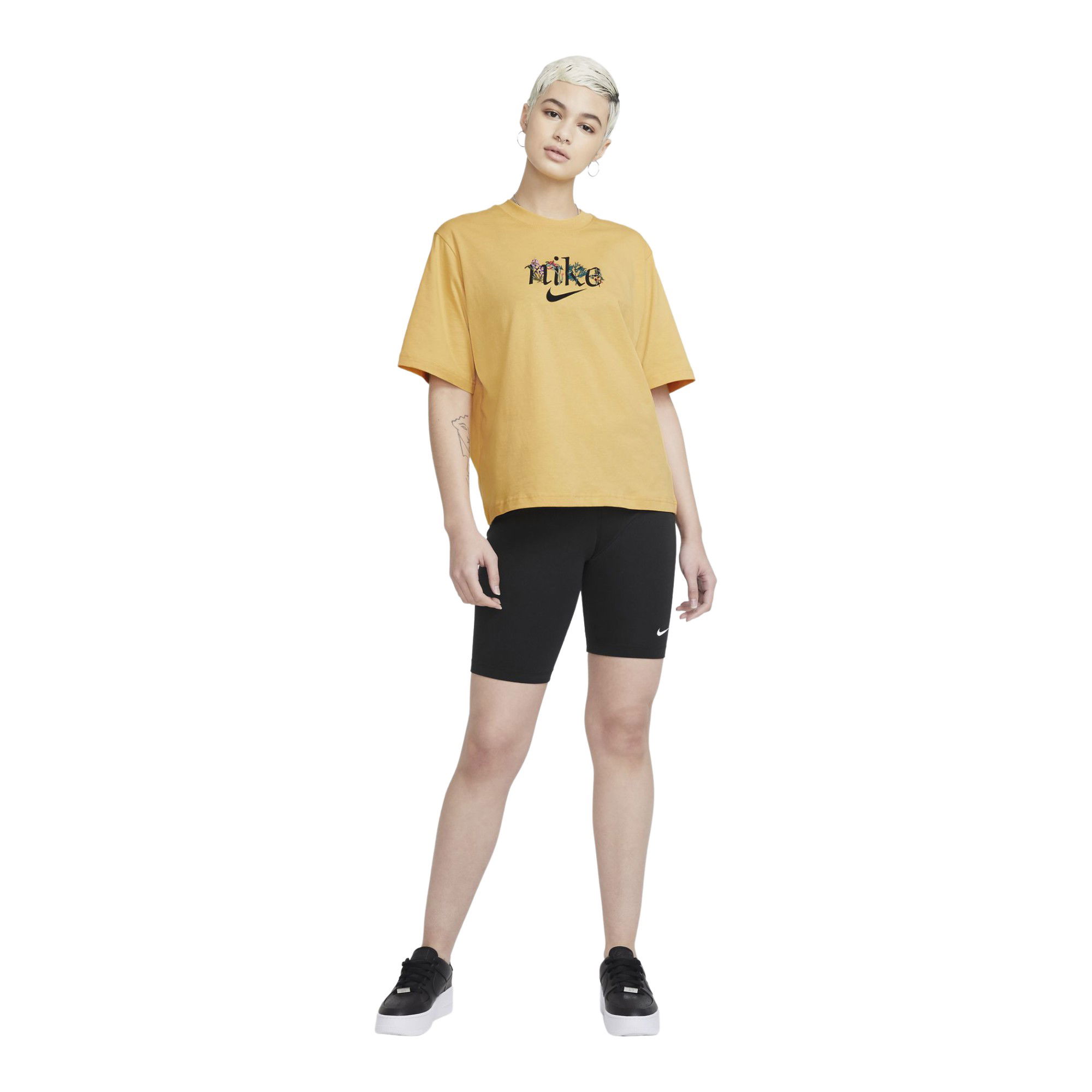 Nike Sportswear Boxy Nature Short-Sleeve Kadın Tişört