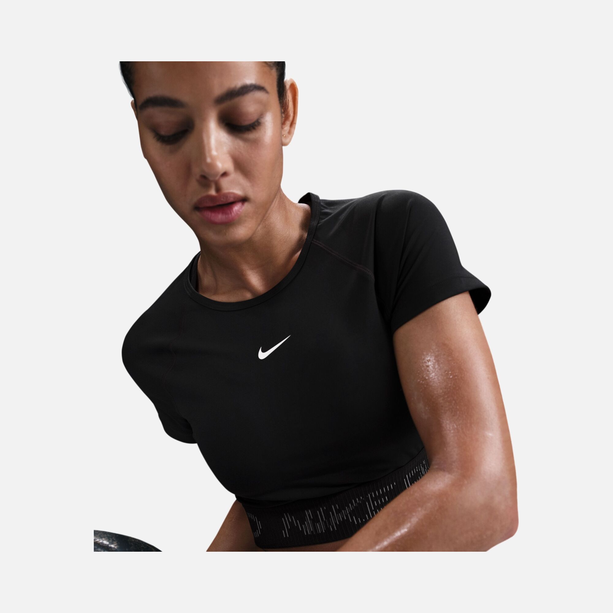 Nike Pro Dri-Fit Swoosh Graphic Cropped Training Short-Sleeve Kadın Tişört