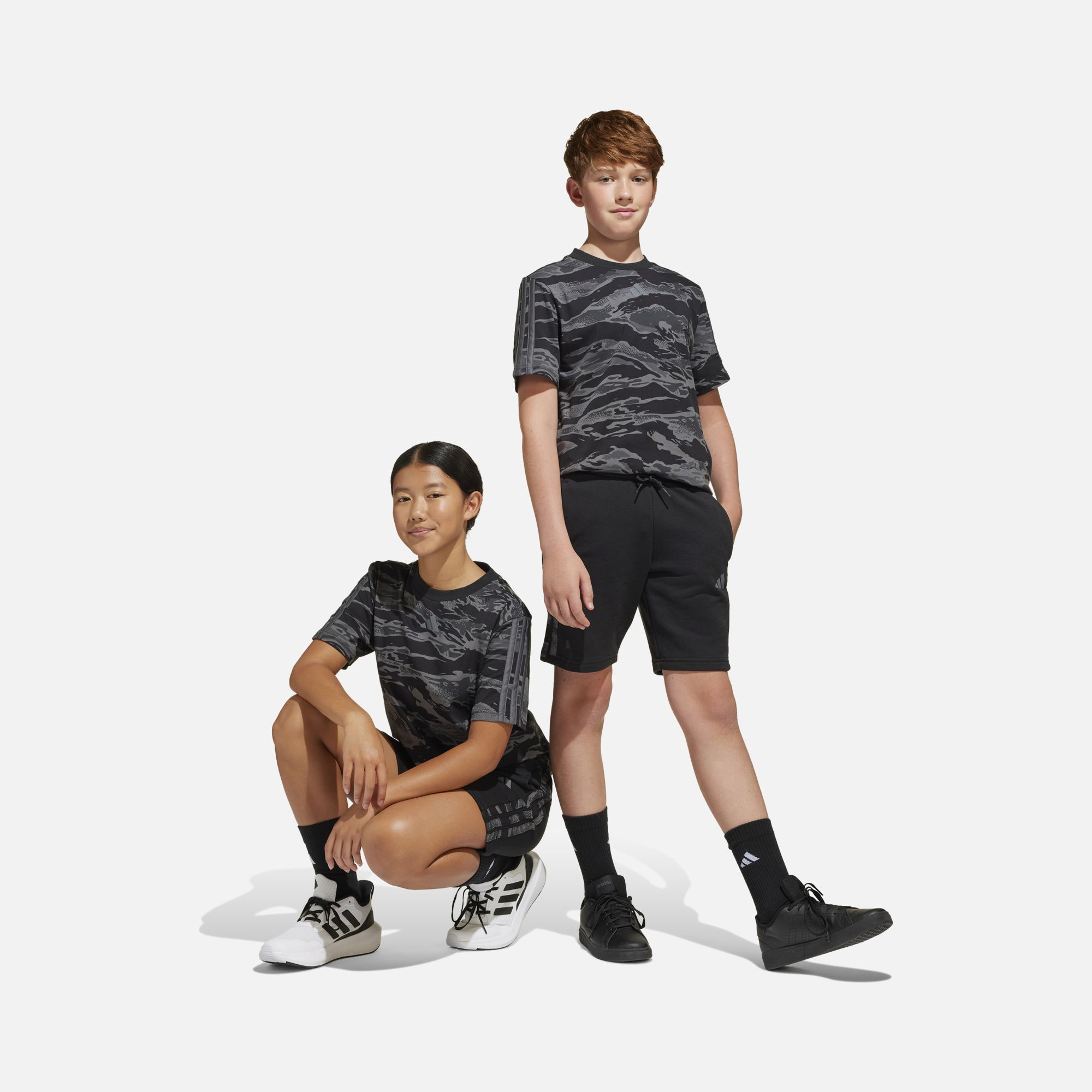 adidas Sportswear Essentials Camouflage 3-Stripes Detail French Terry Regular-Fit Çocuk Şort