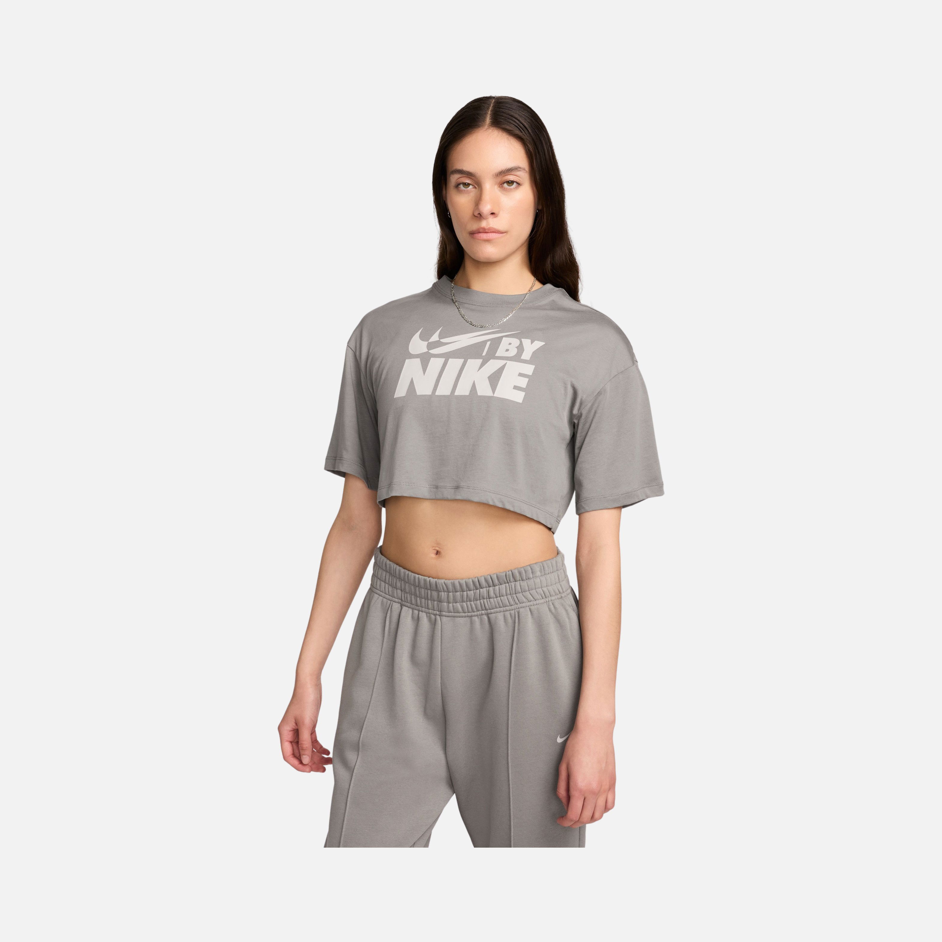 Nike Sportswear Gel Wide Cut & Off Shoulder Cropped Short-Sleeve Kadın Tişört
