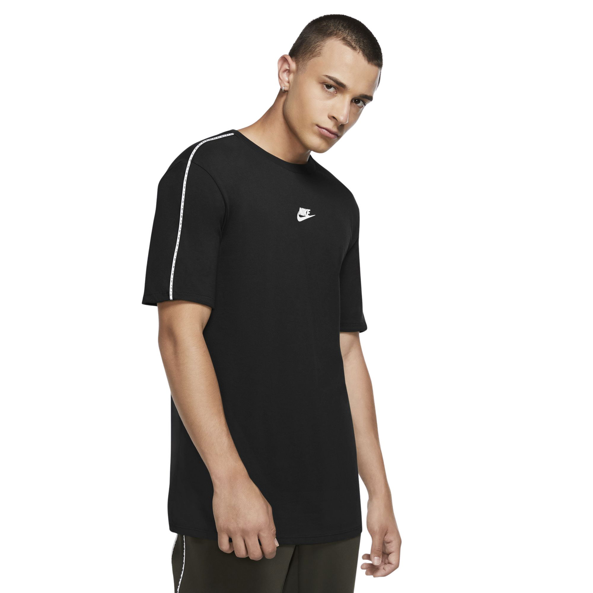 Nike Sportswear Repeat Short-Sleeve Erkek Tişört