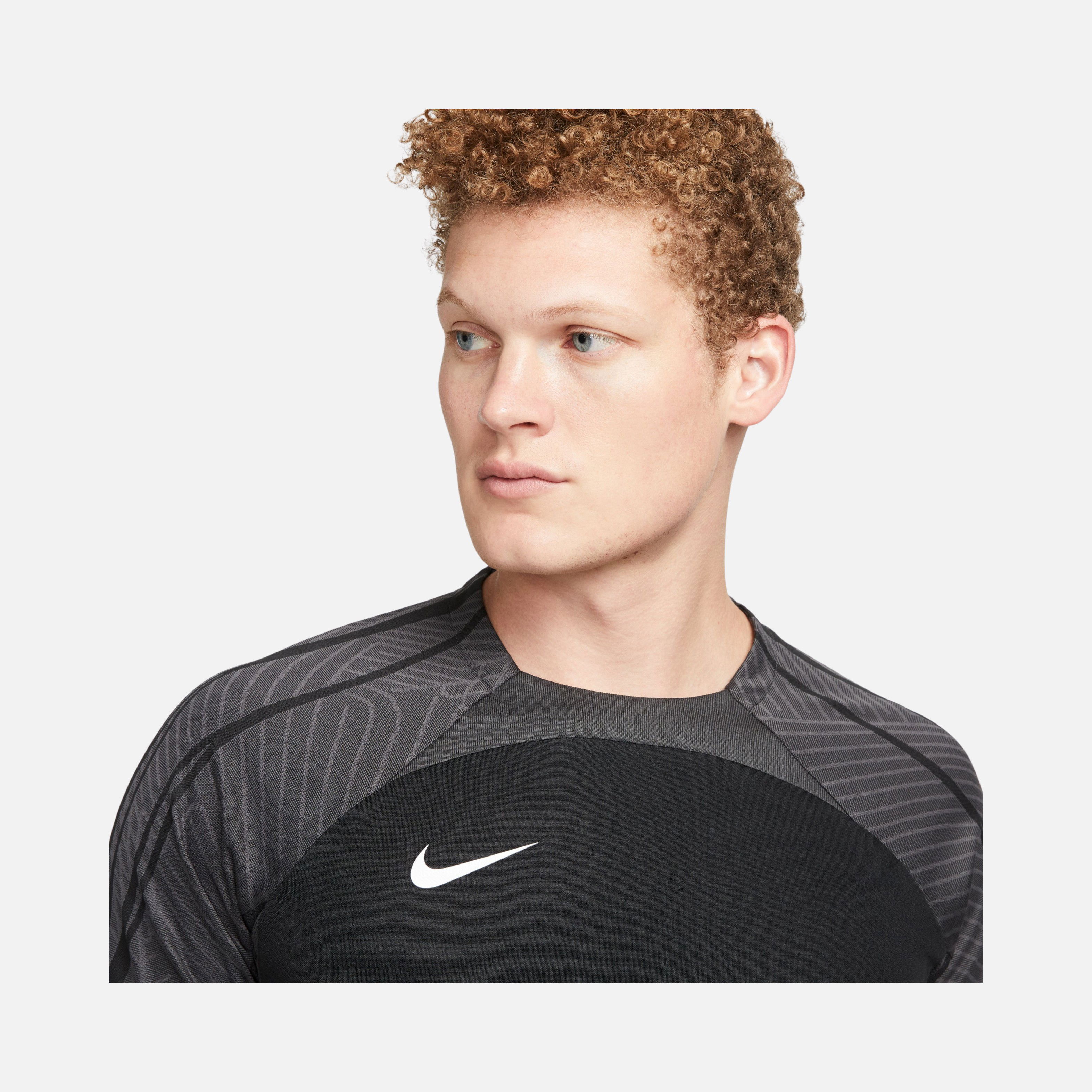 Nike Dri-Fit Strike Football Short-Sleeve Erkek Forma