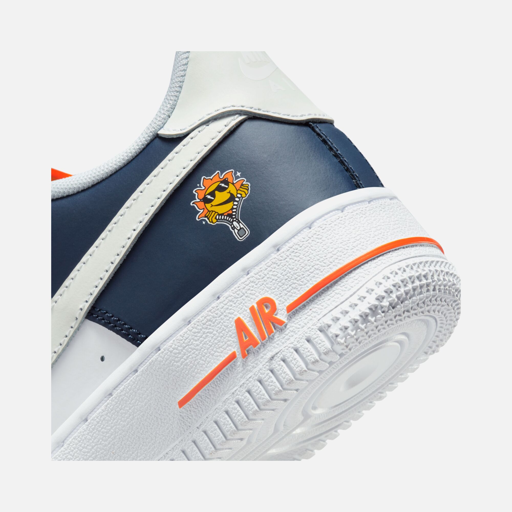 Nike Air Force 1 Low LV8 ''Color-Changing Swoosh in UV Light'' (GS) Spor Ayakkabı